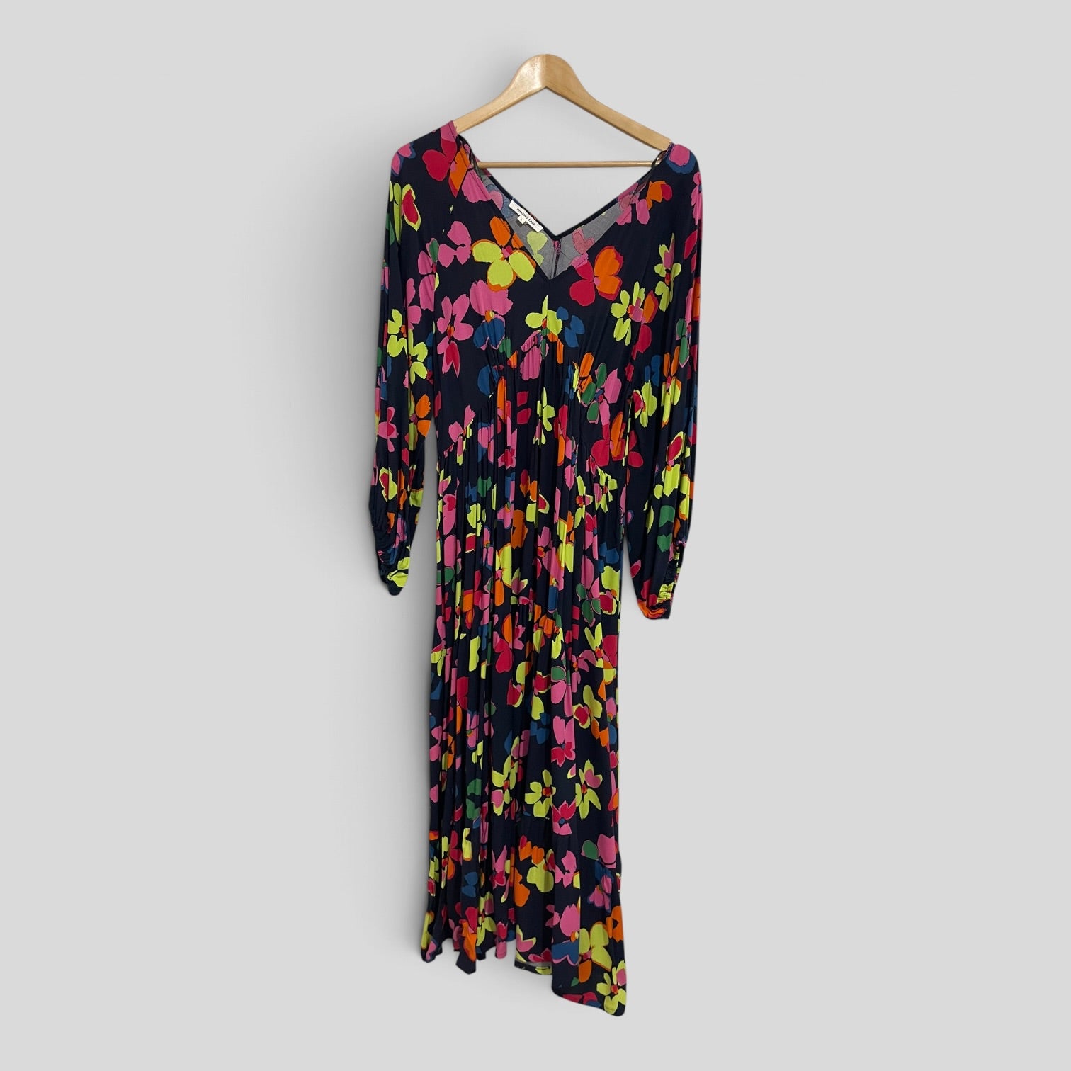 Image of (L) Chasing Case | LS Dress