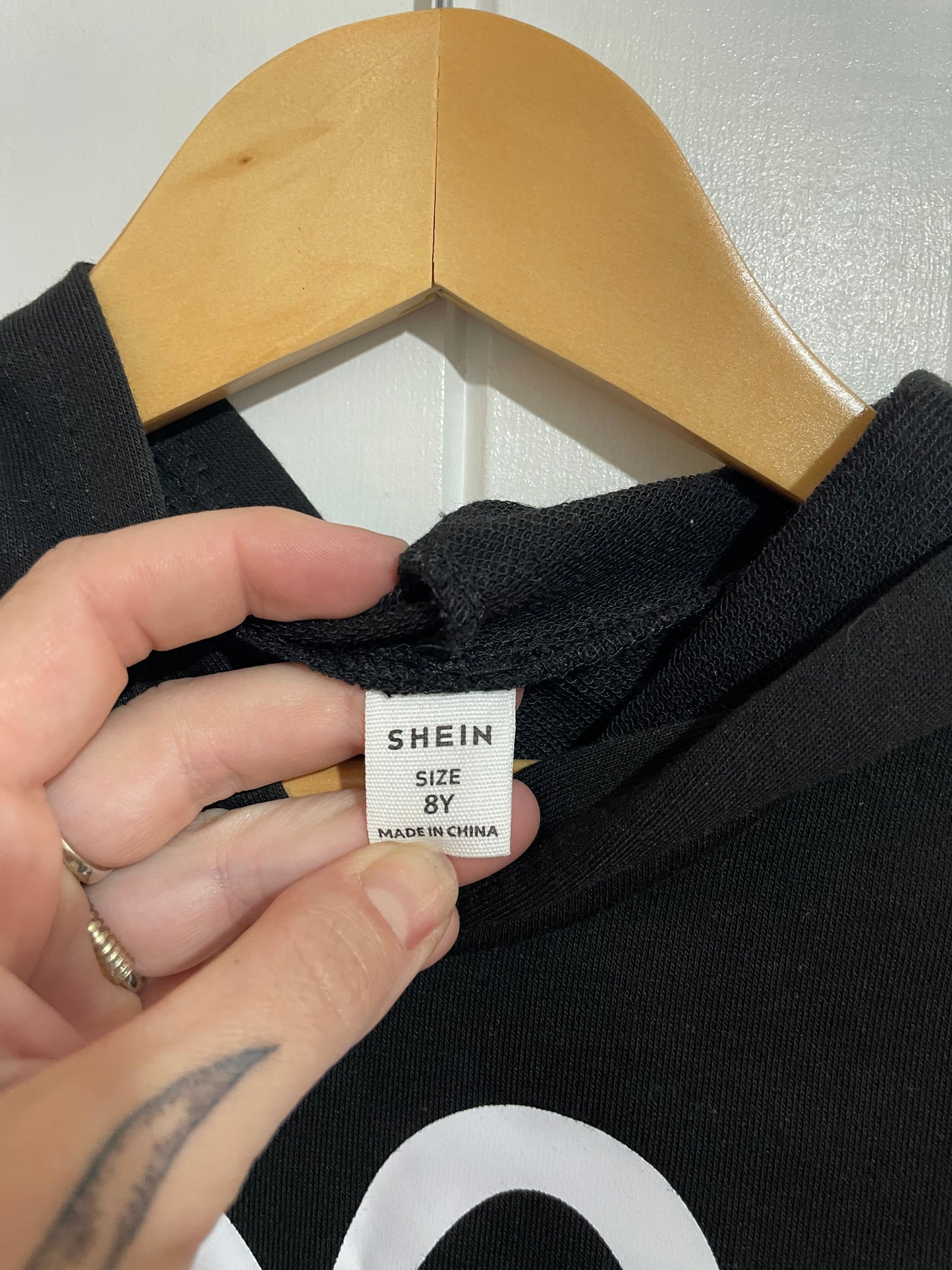 (8JNR) Shein | Black Heart Hoodie