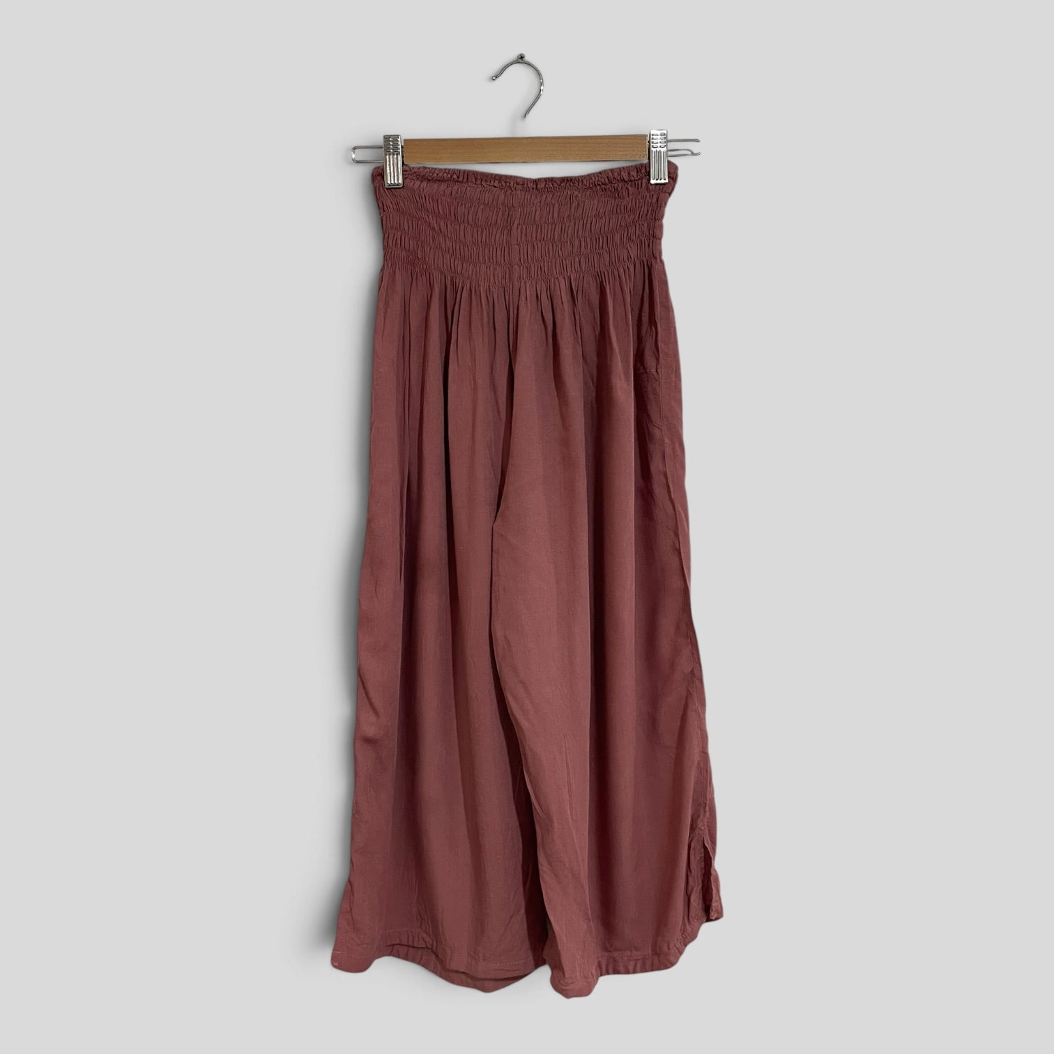 Image of (S/M) Cotton Harem Capris