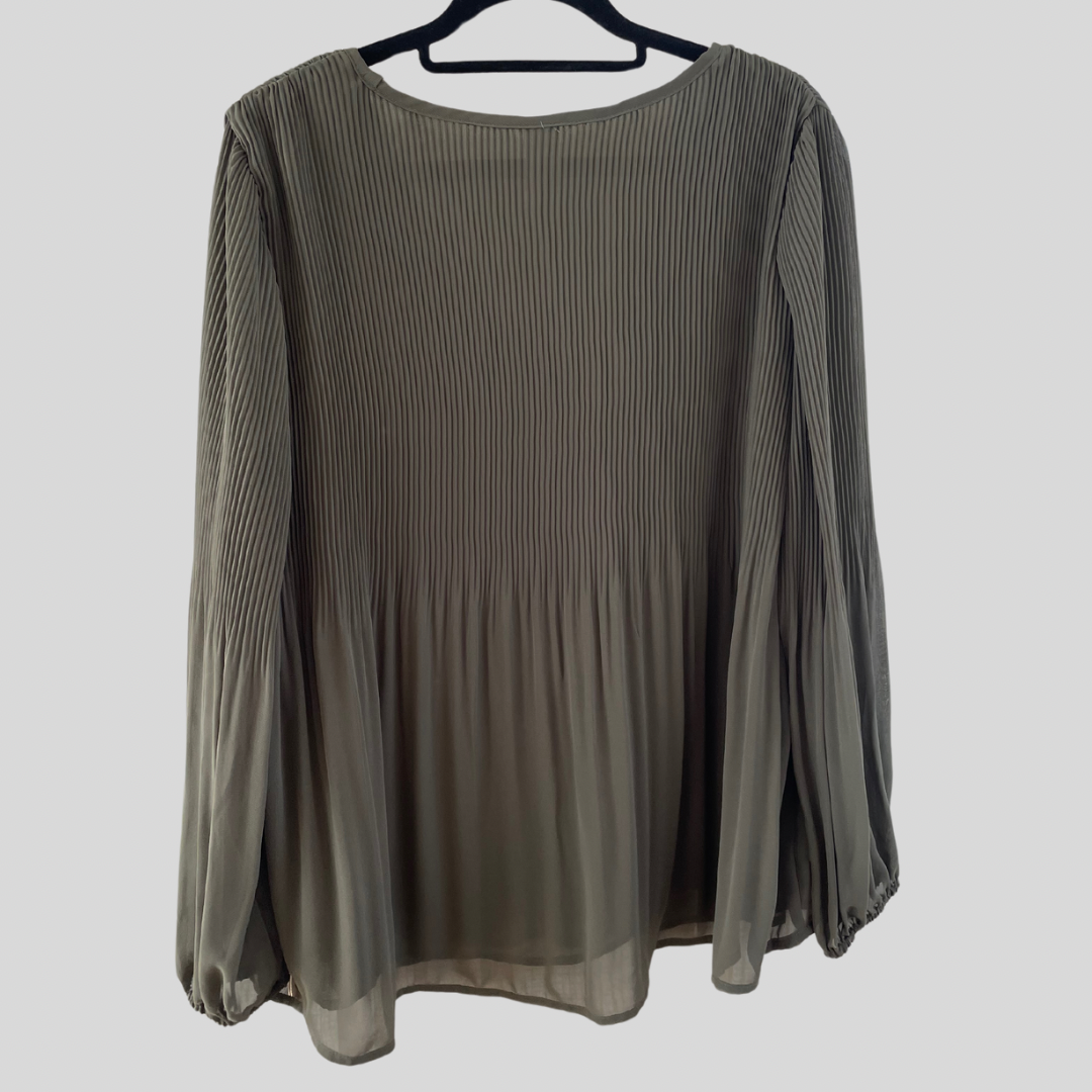 (14) Dark Green L/S Chiffon Blouse. Anko