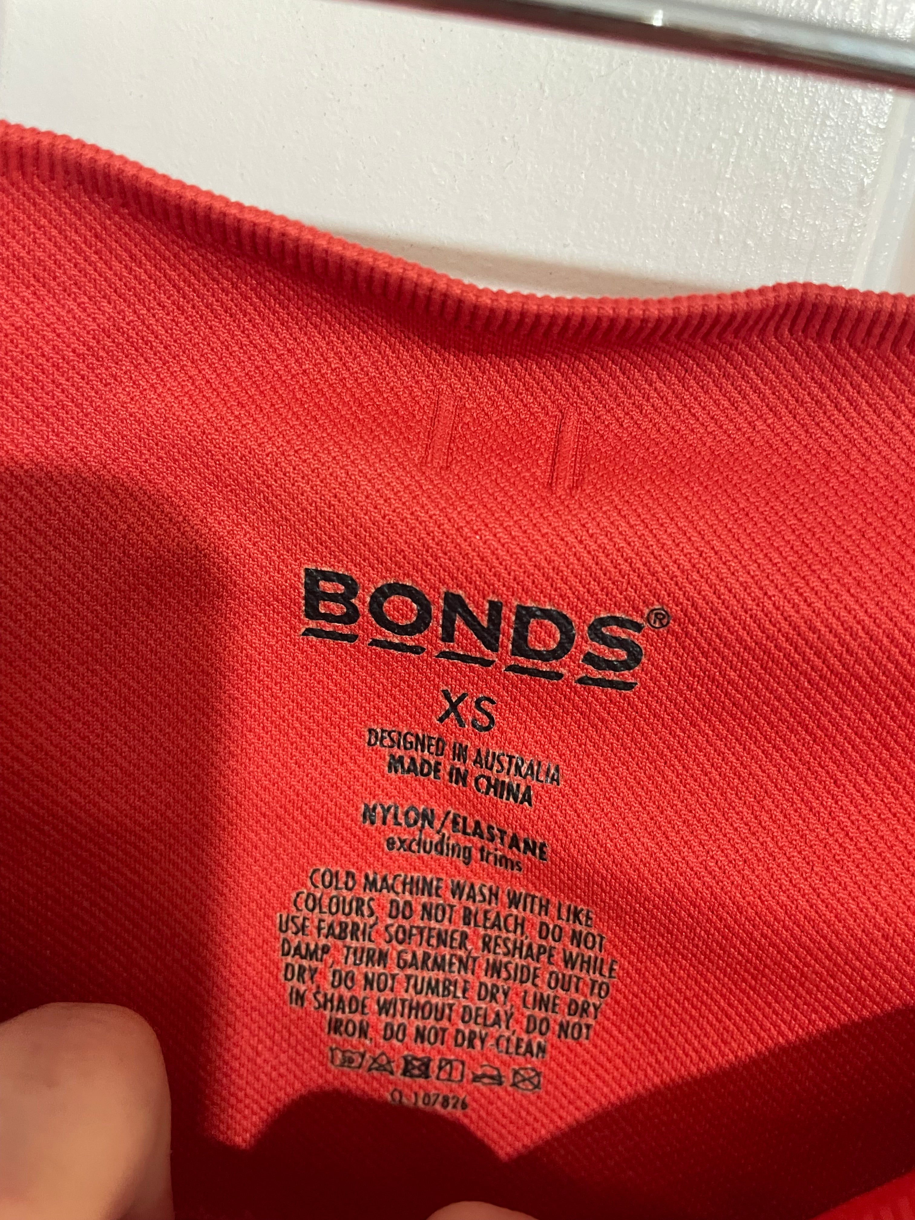 Image of (M/XS) Bonds | Sports Set