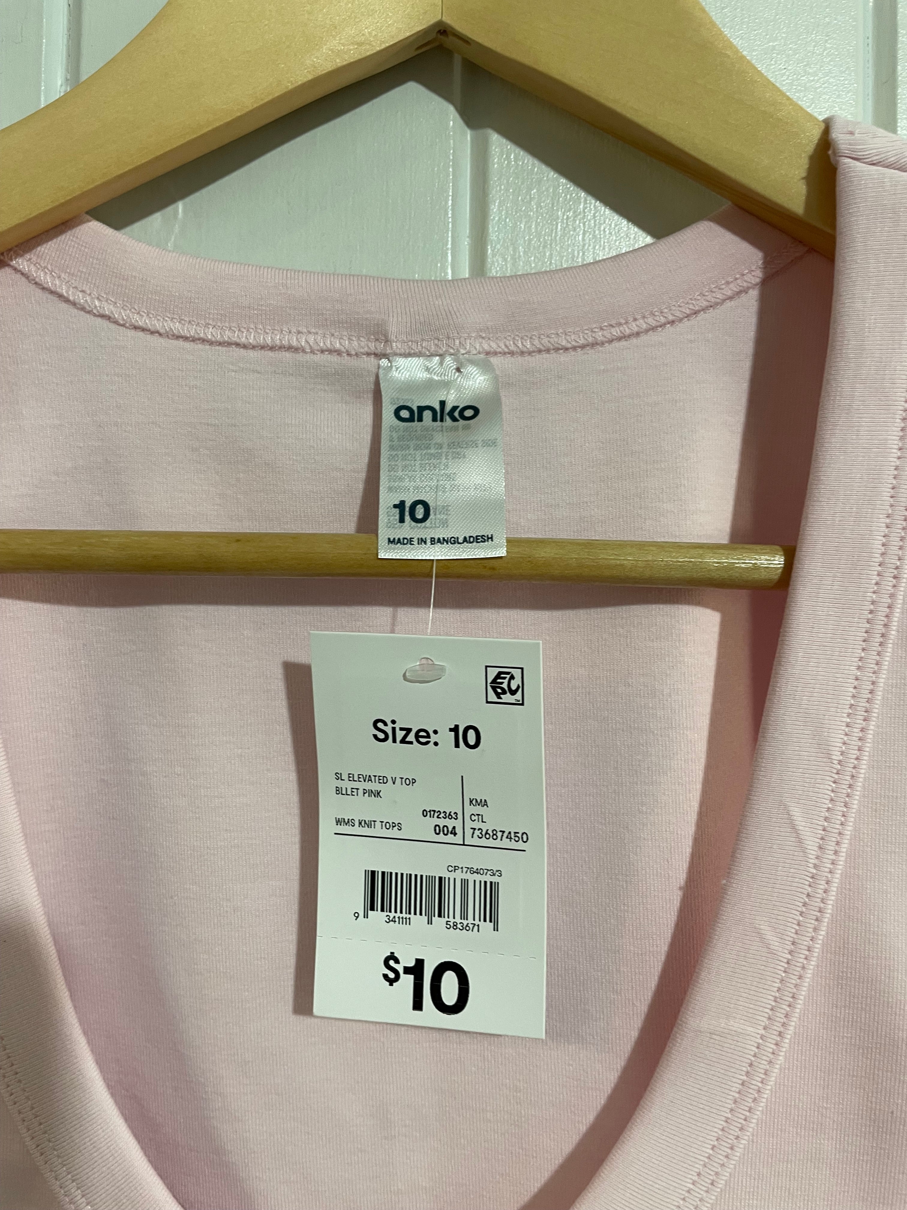 Image of (10) Anko | Pink V Singlet | BNWT