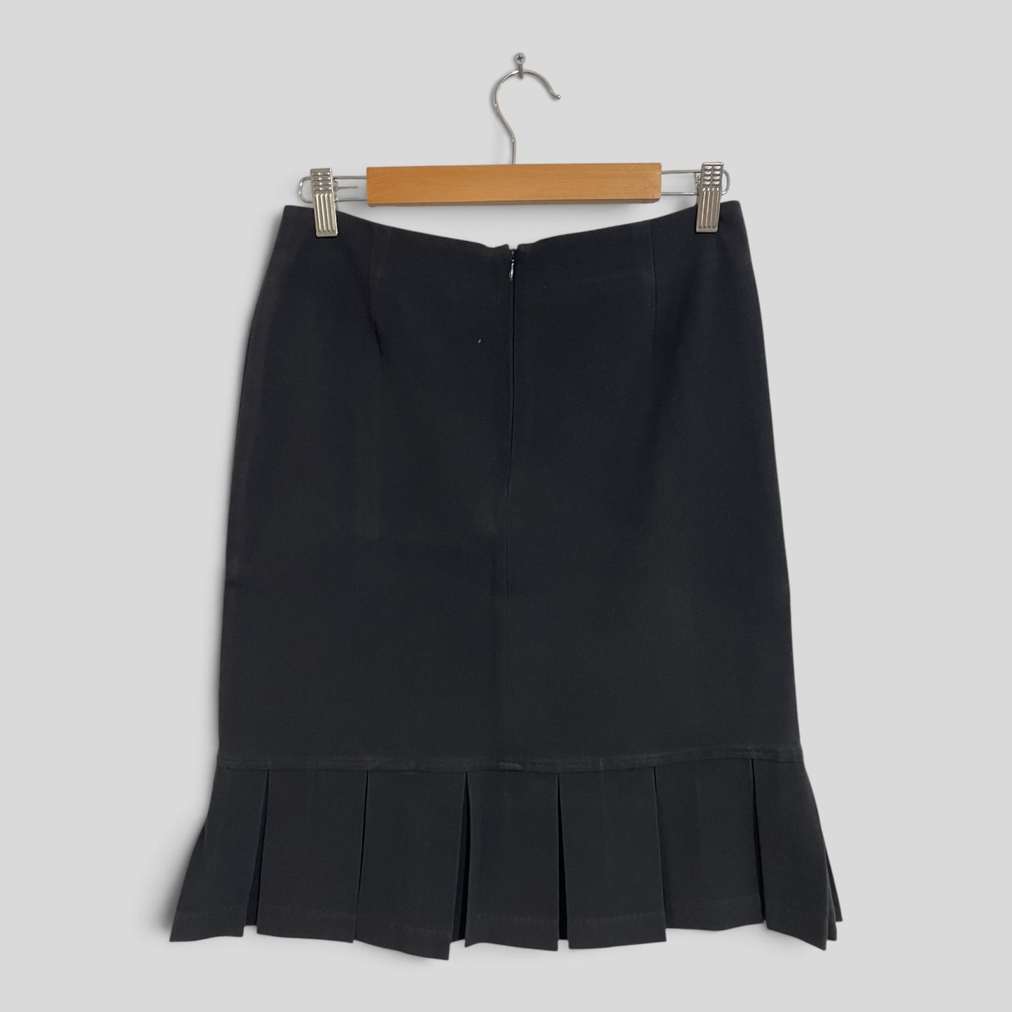 (8) Crossroads | Black Skirt