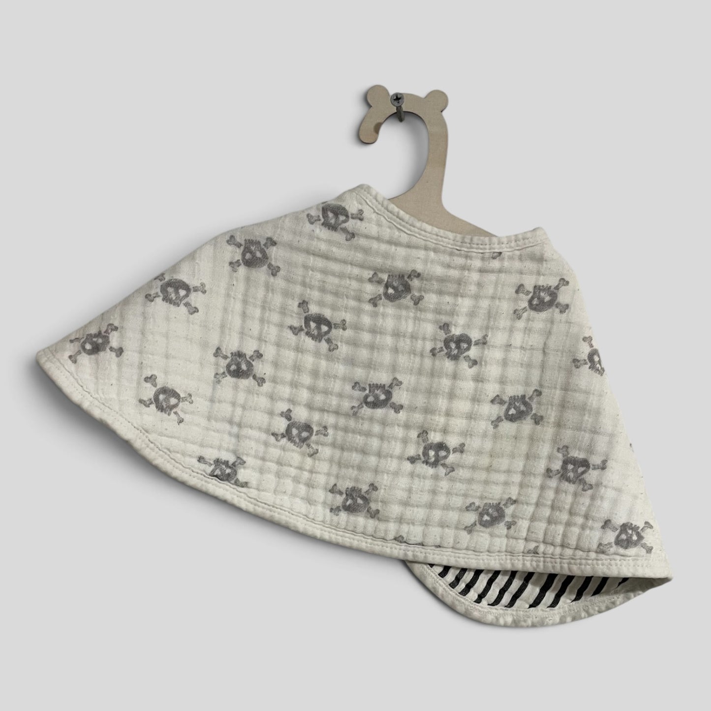 Aden & Anais | Bib Skulls
