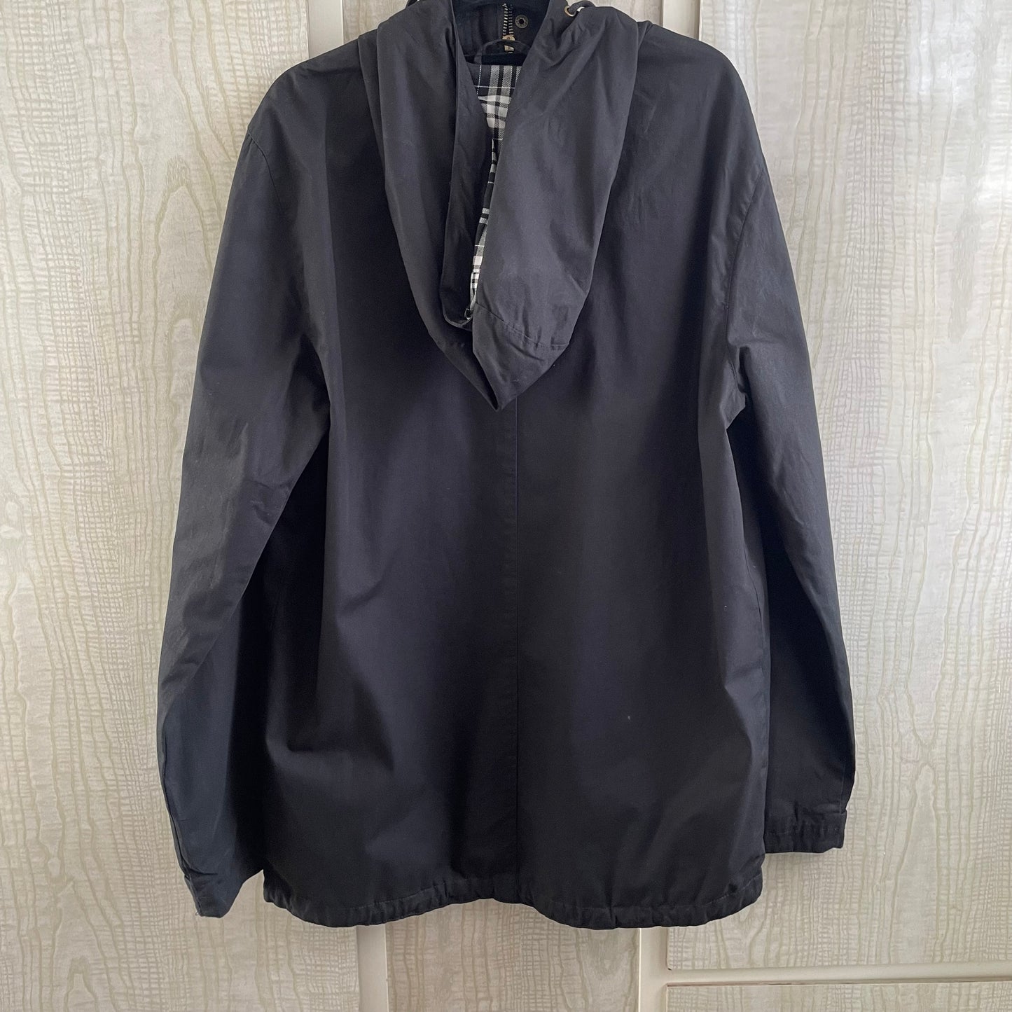 (M) Black Jacket. Heavy Duty