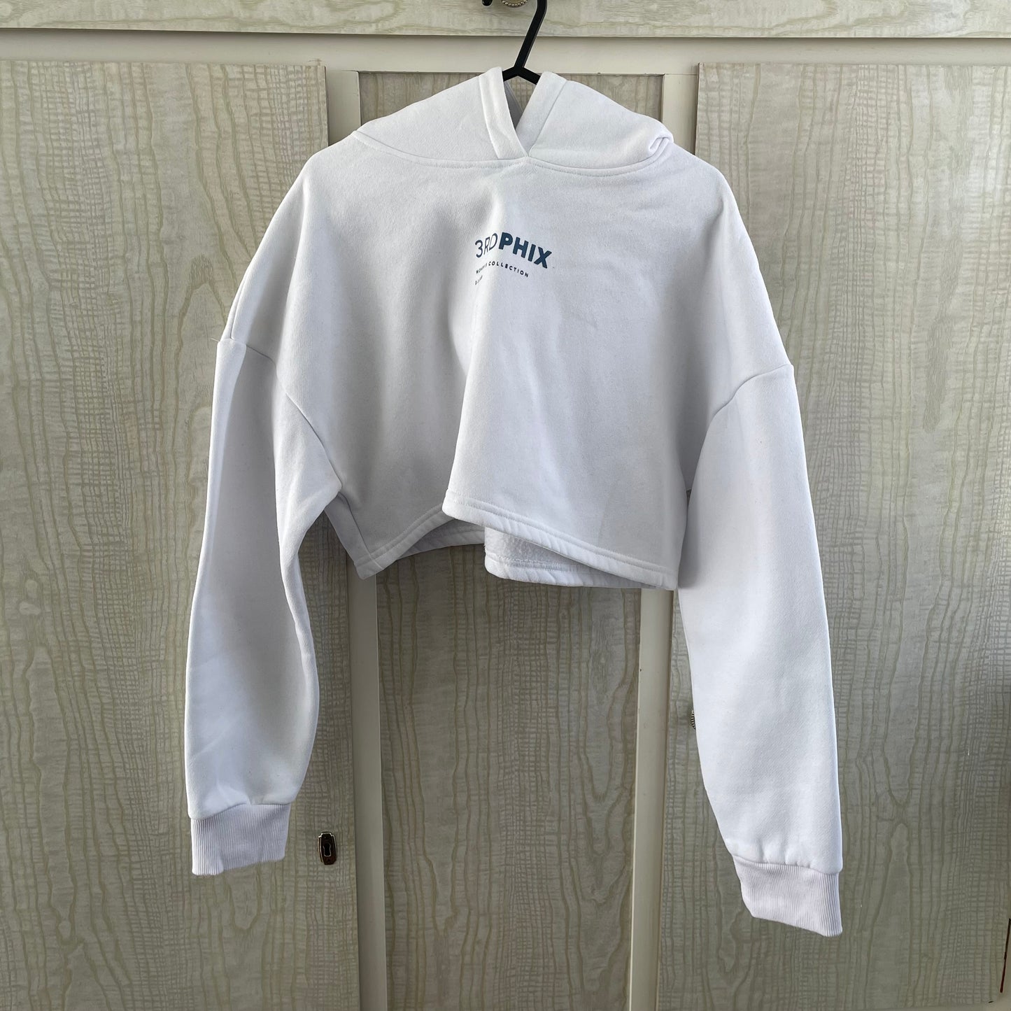 (S) 3RDPHIX Cropped white hoodie