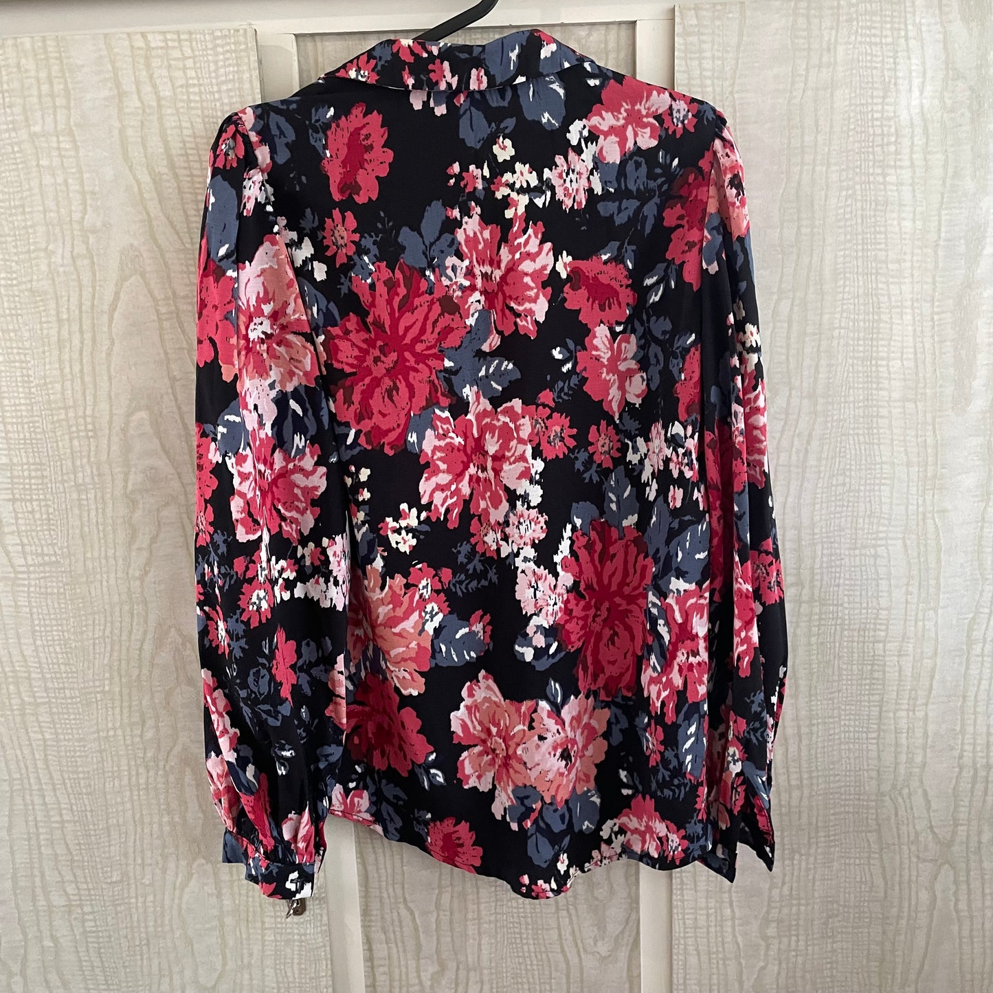 (10) Floral collared blouse