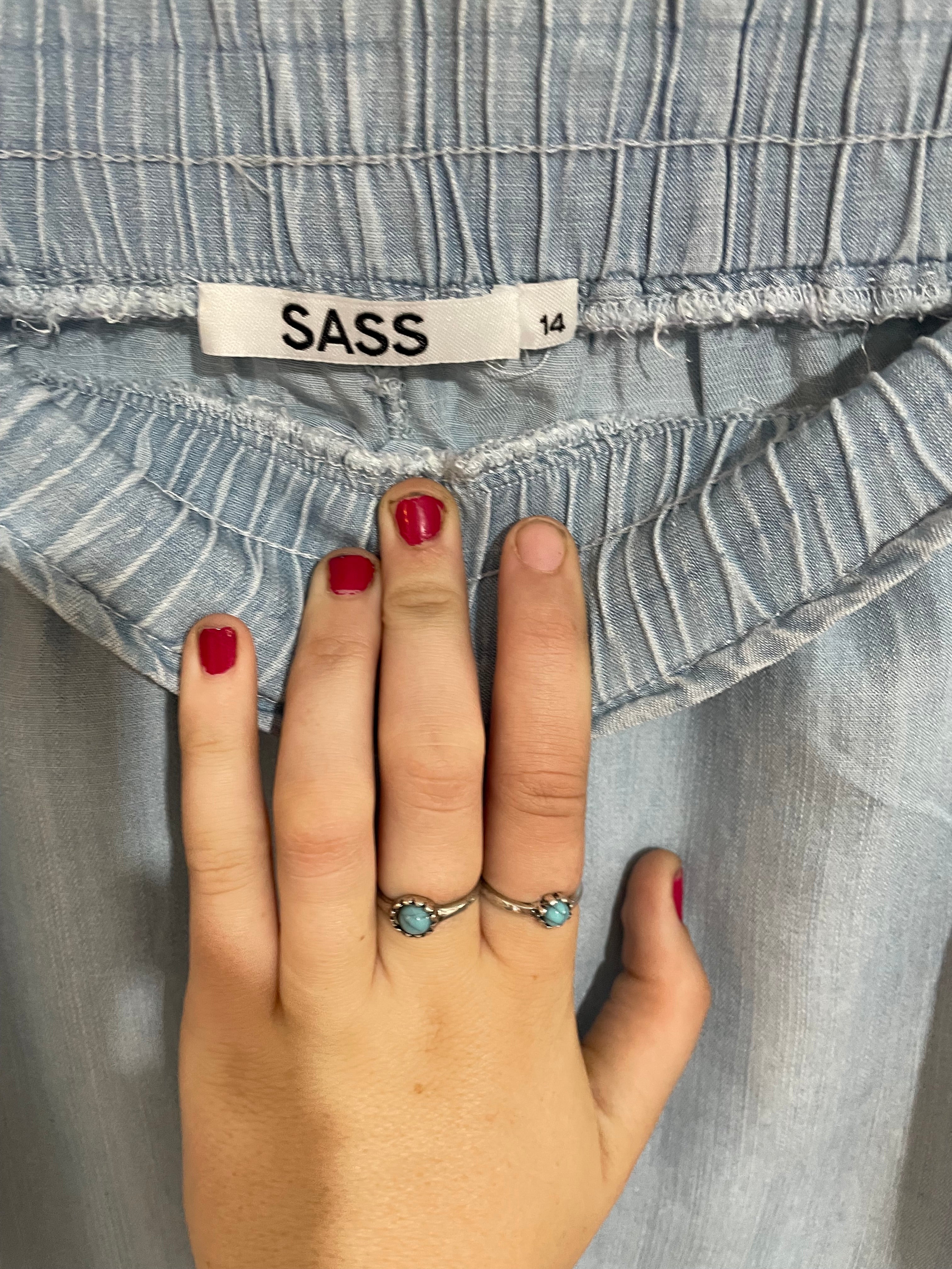 Image of (14) Sass | Shorts