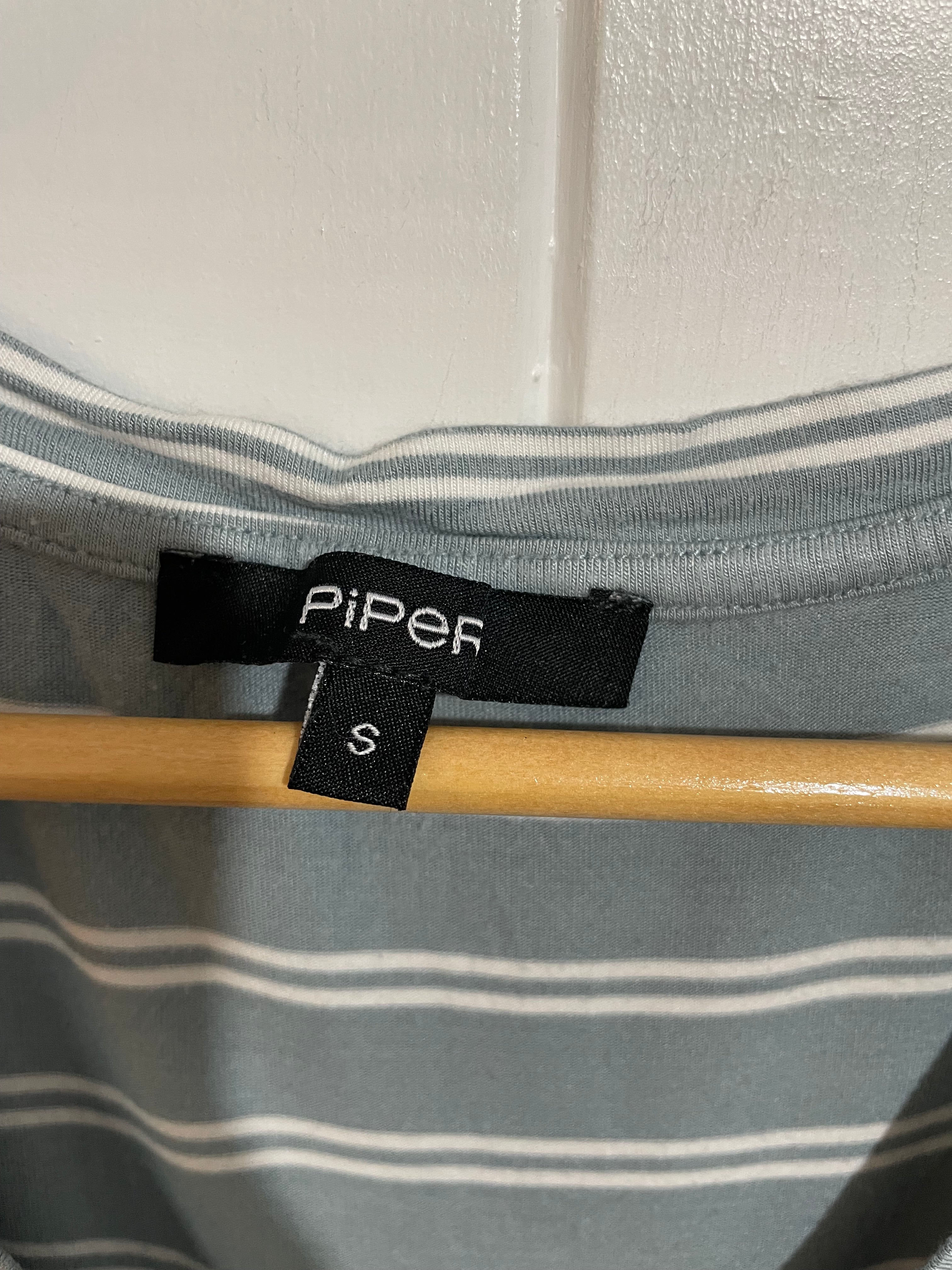 Image of (S) Piper | Striped Grey/Blue Tee
