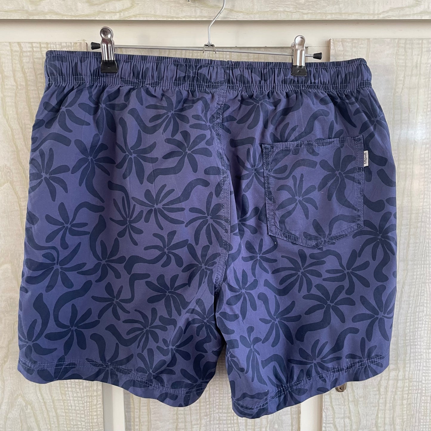 (L) Purple Palm Shorts