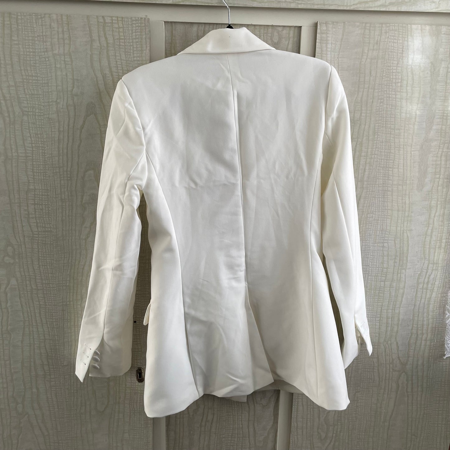 (S) white blazer