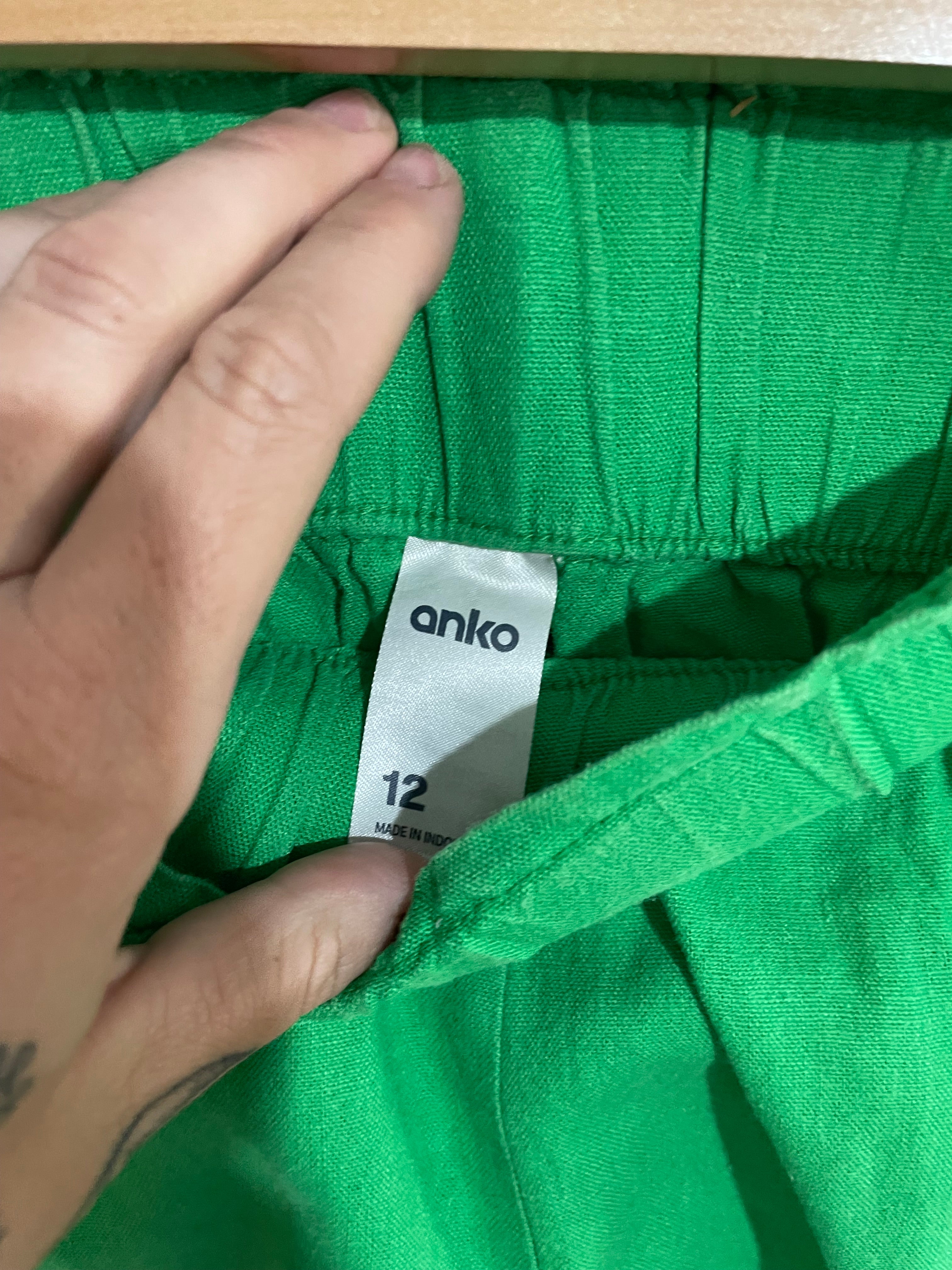 Image of (12) Anko | Green Shorts