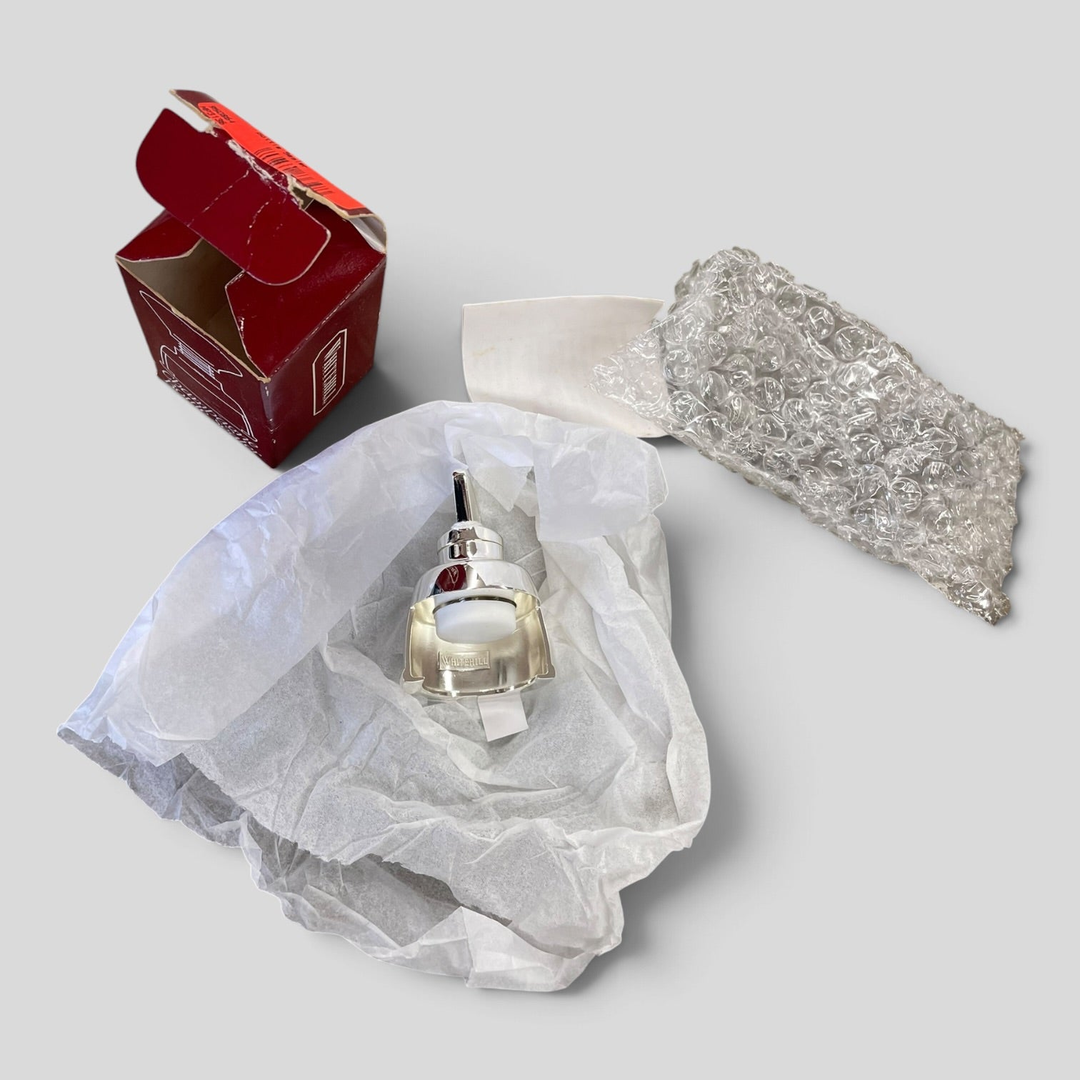 Image of Champagne Bottle Sealer | Whitehill |  BNWT
