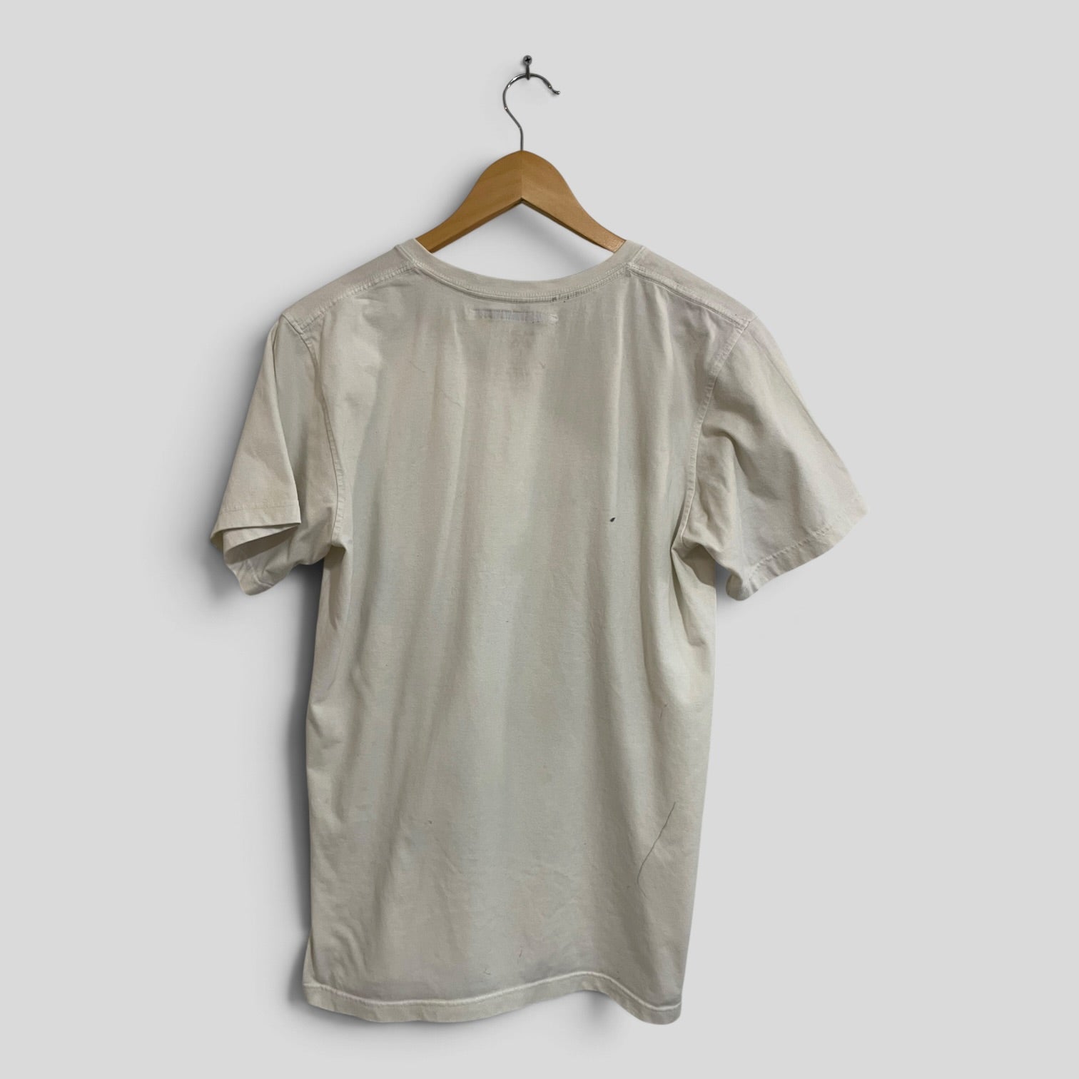 Image of (L) Tin Tin Tee