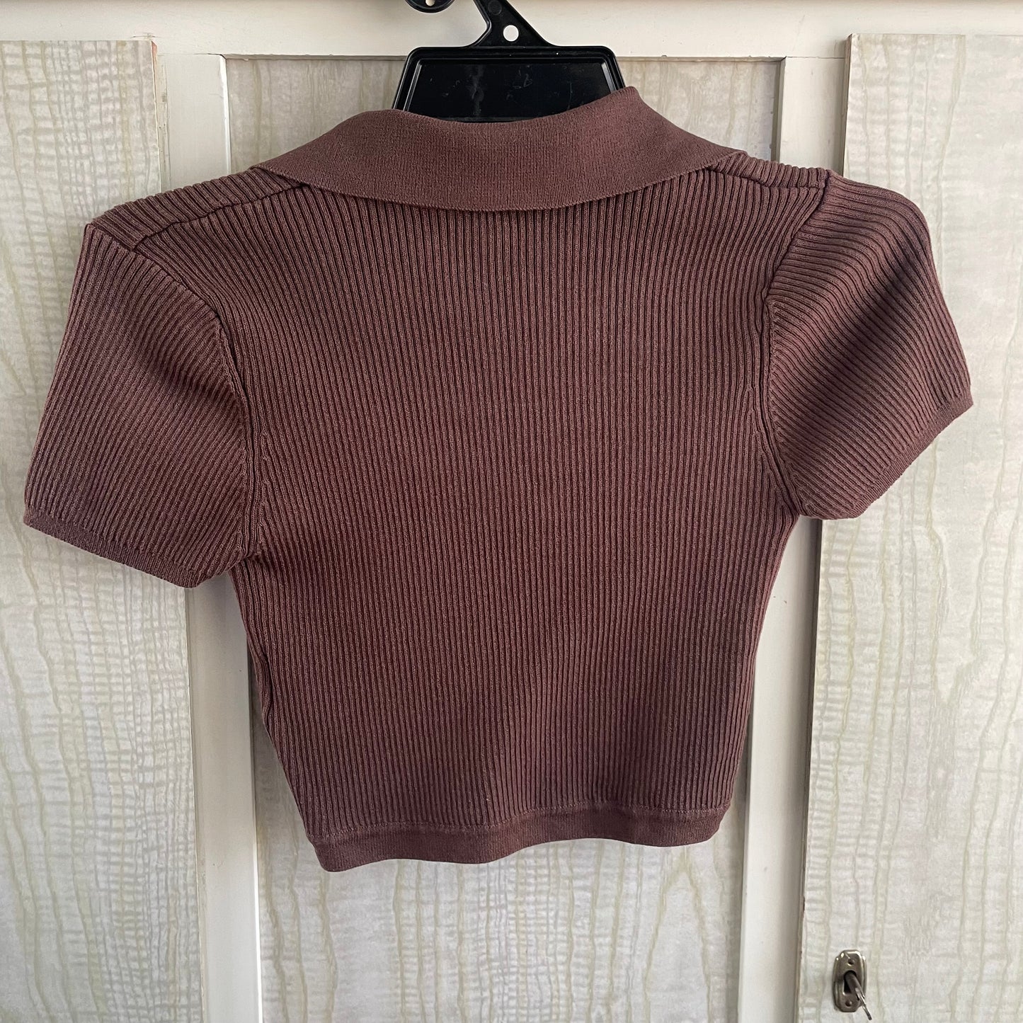 (S) Factorie Brown Collar Crop Tee