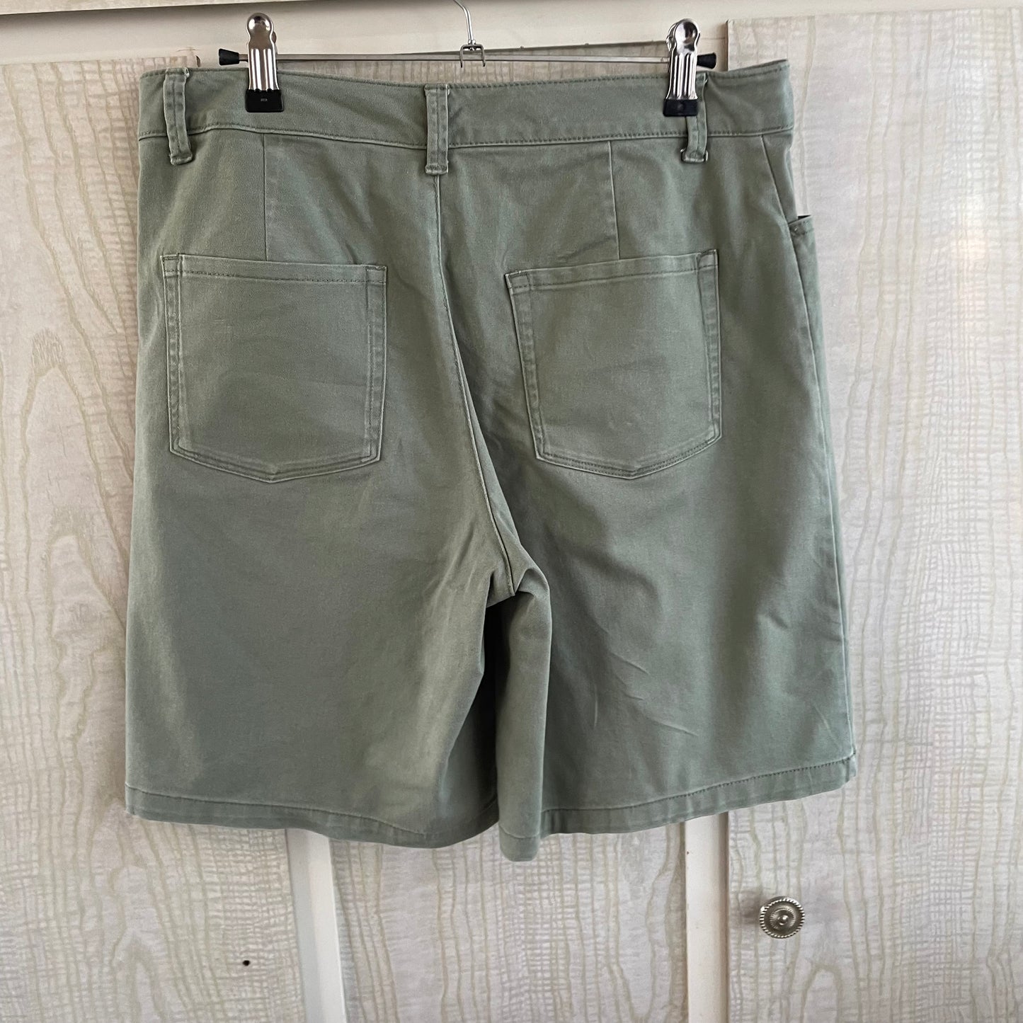 (12) green shorts Anko