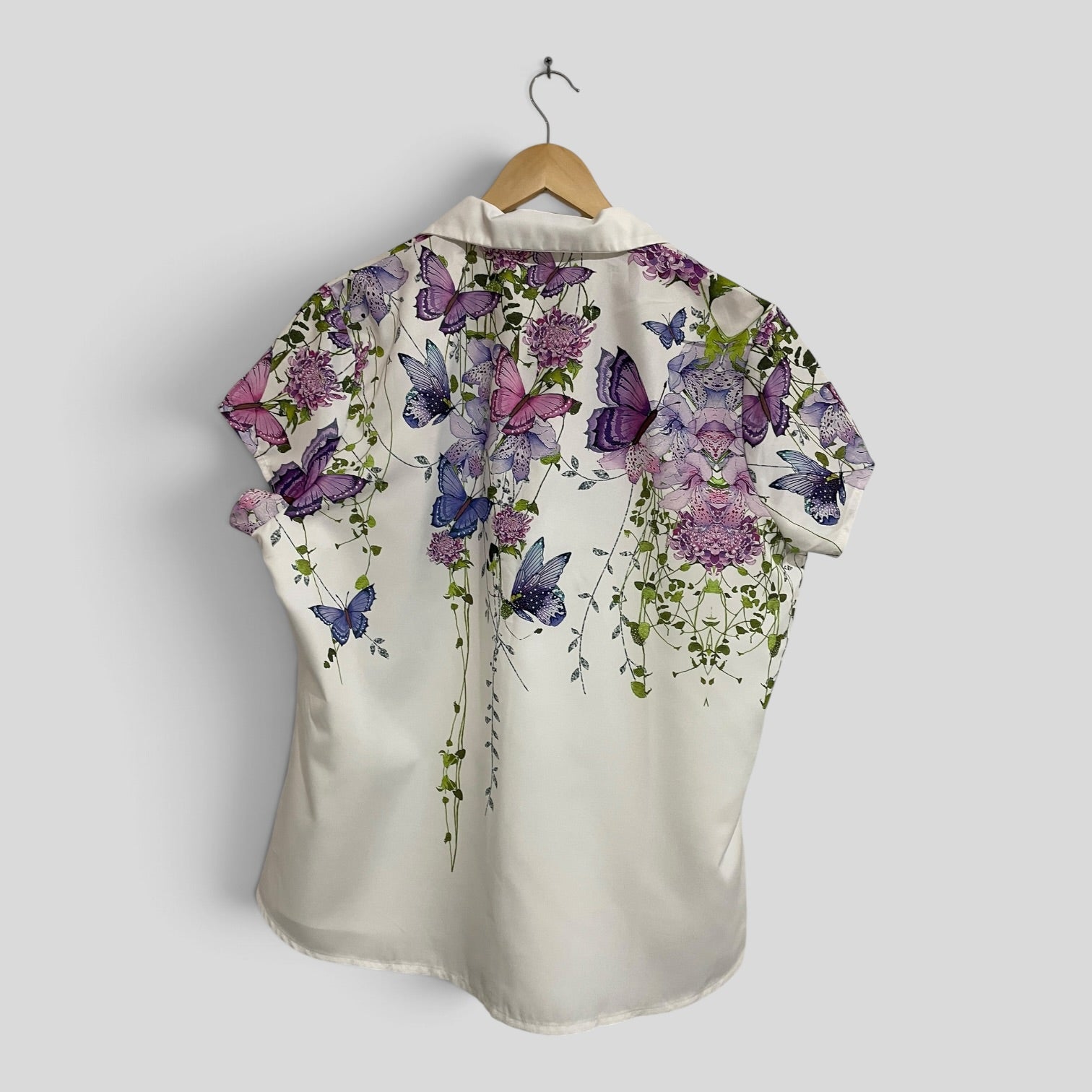 Image of (1XL) Shein | Butterfly Blouse