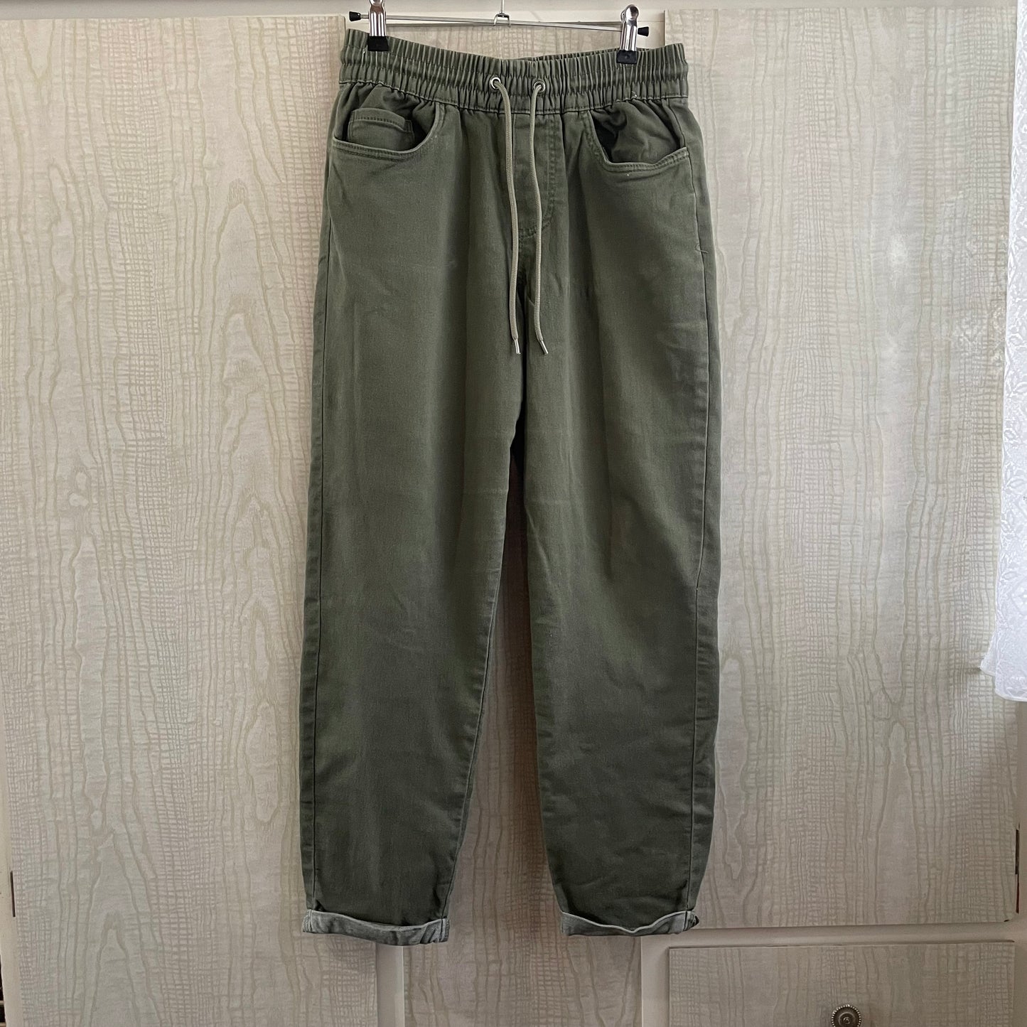 (8) Jogger Green Pants