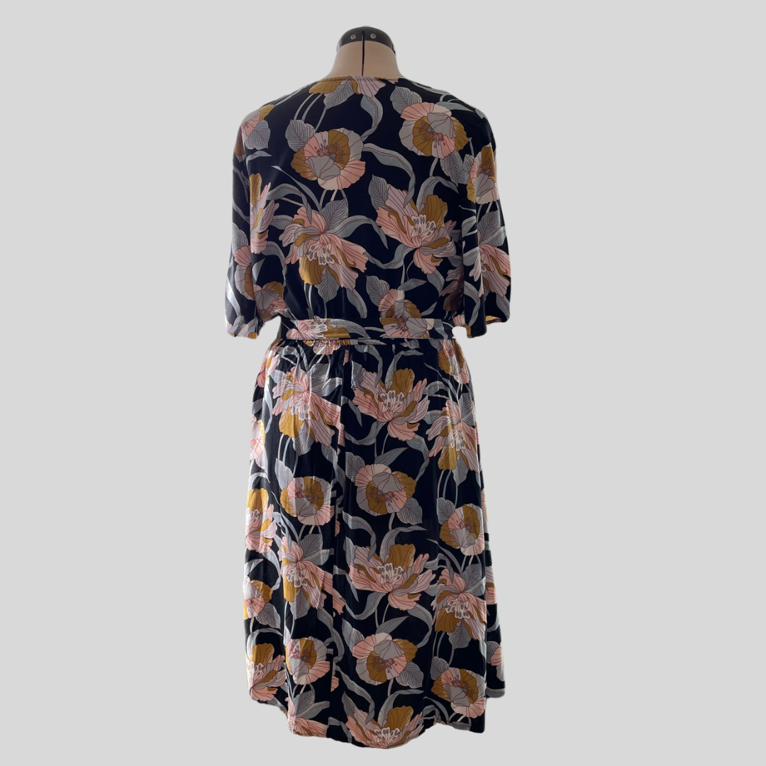 (16) Anko Floral Short Sleeve Dress