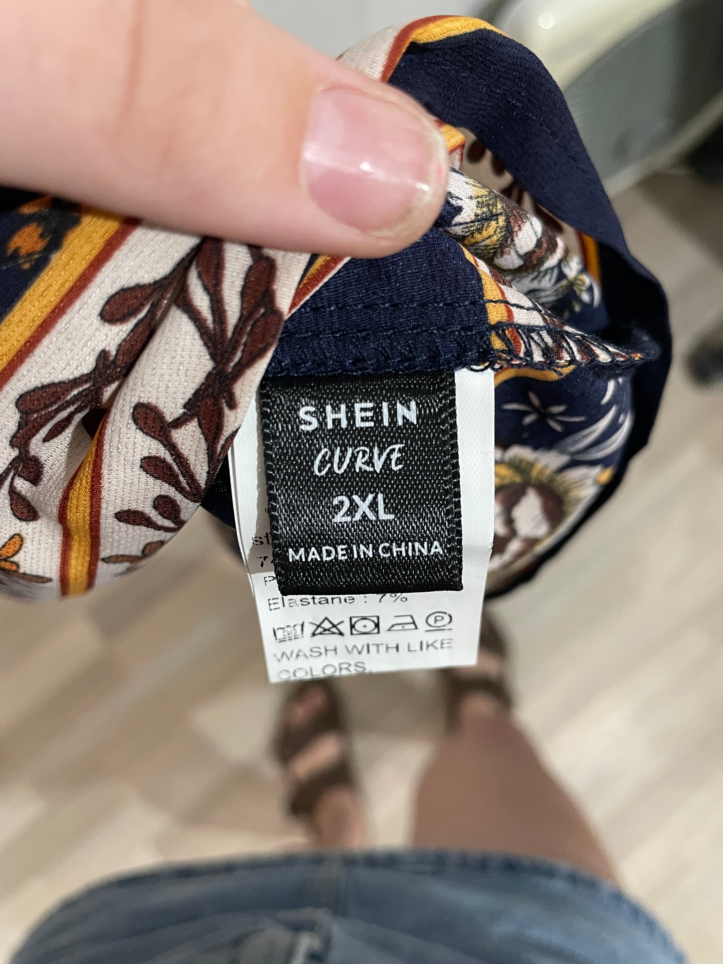 Image of (2XL) Shein Curve | Navy Floral Dress