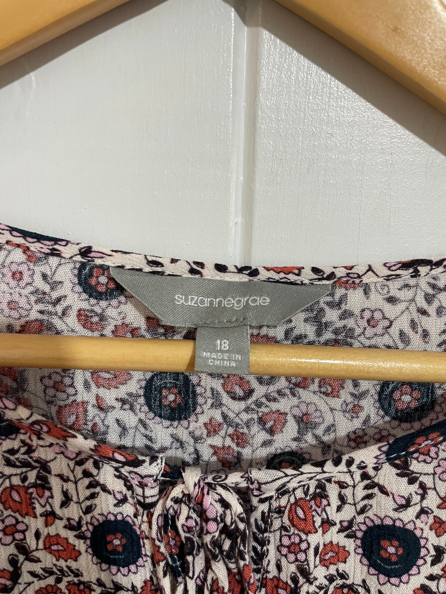 (18) Suzannegrae | Patterned Blouse