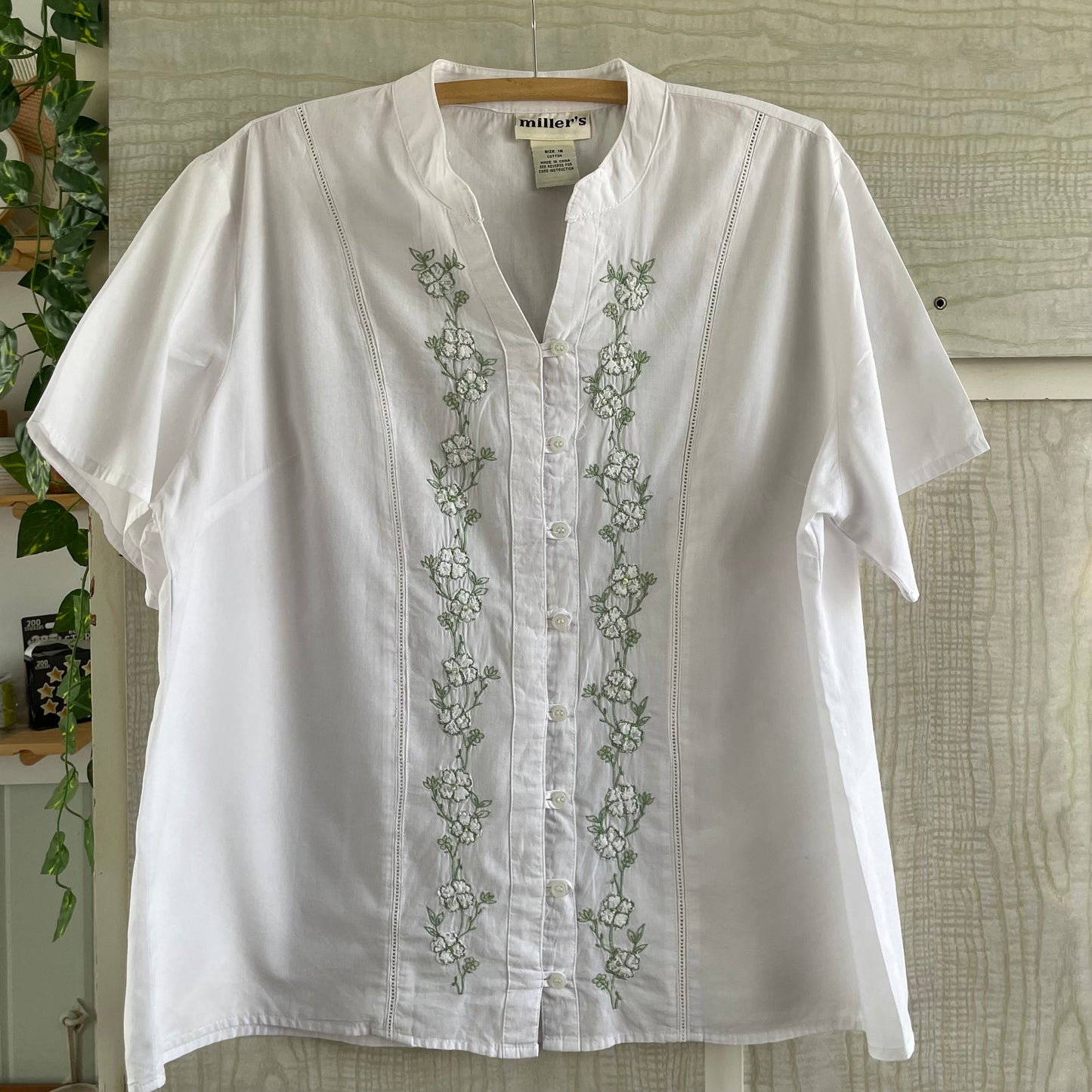 (16) Millers White with Green detail blouse