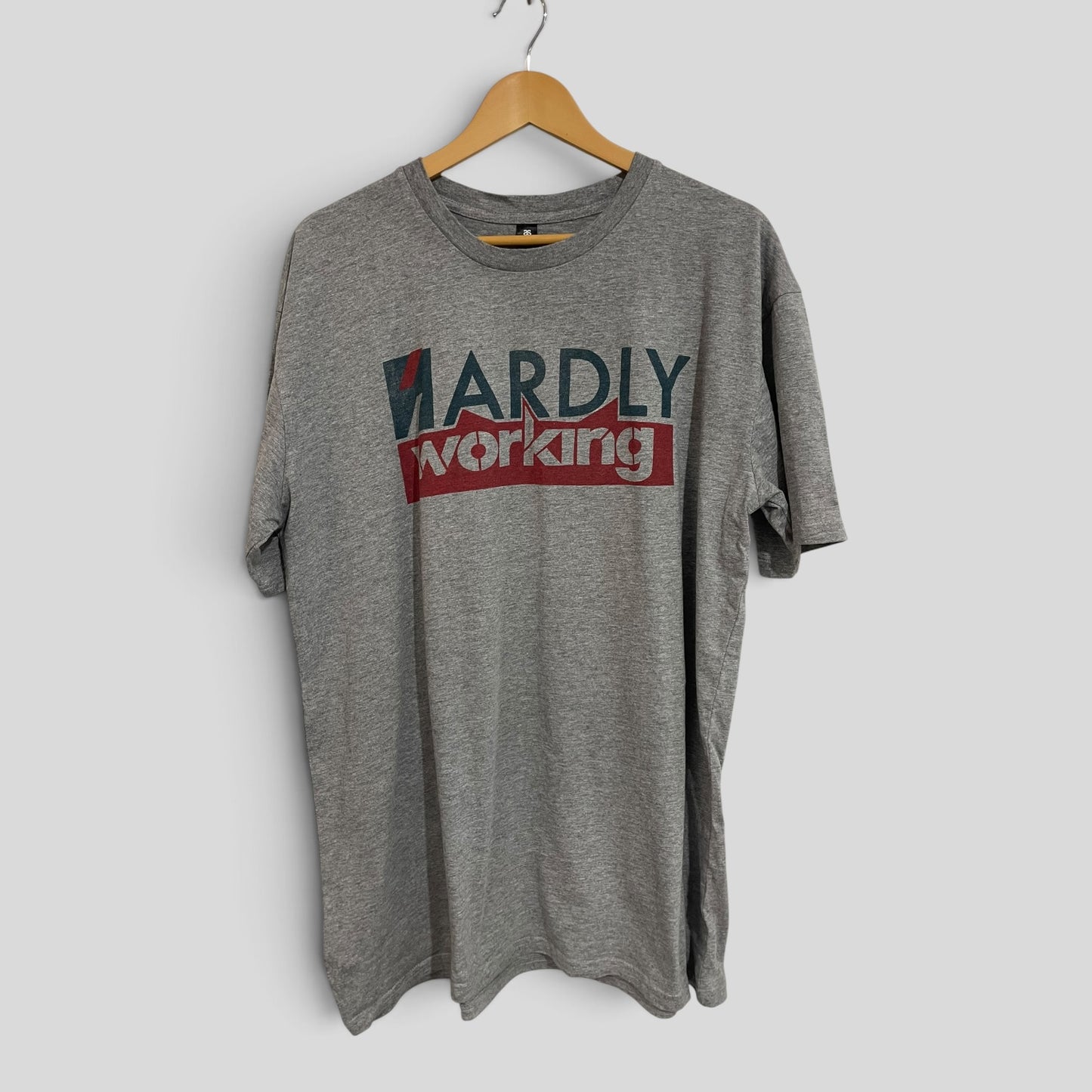 (XL) Hardly Working | Tee