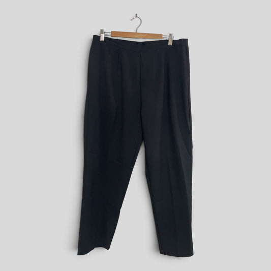 (14) Black Pepper | Black Slacks
