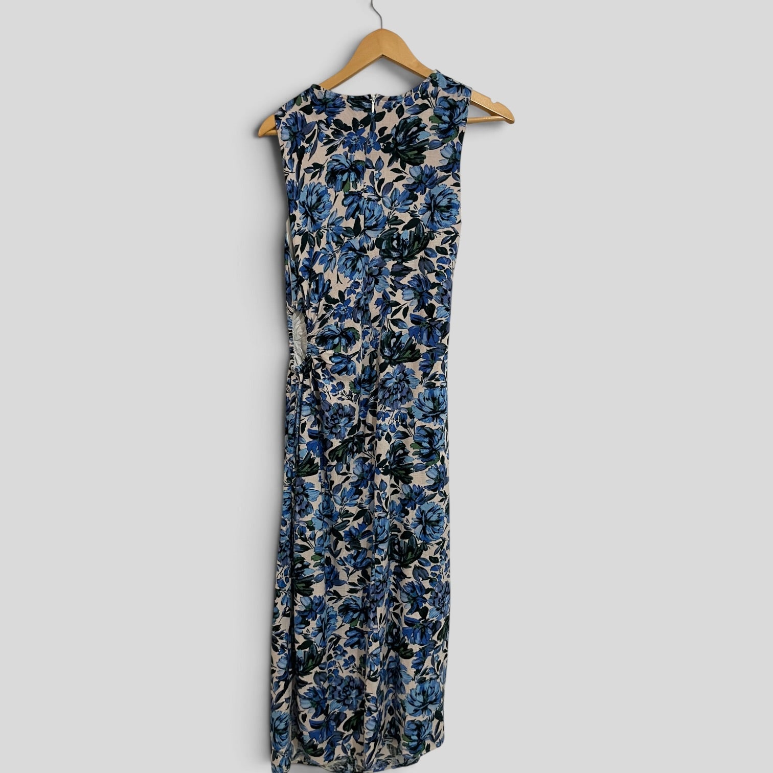 Image of (12) White Closet | Dress