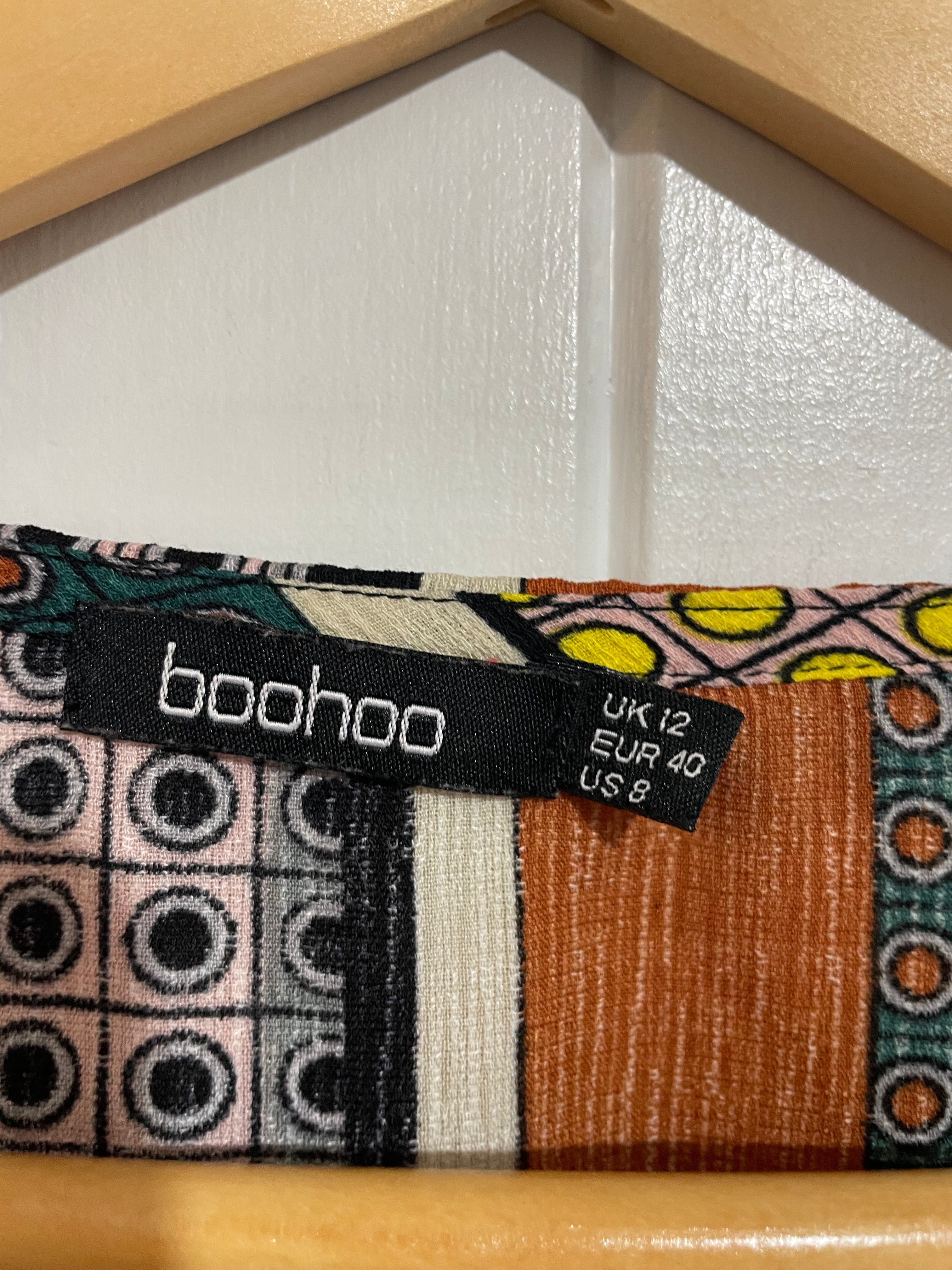 Image of (12) Boohoo | Patterned Blouse