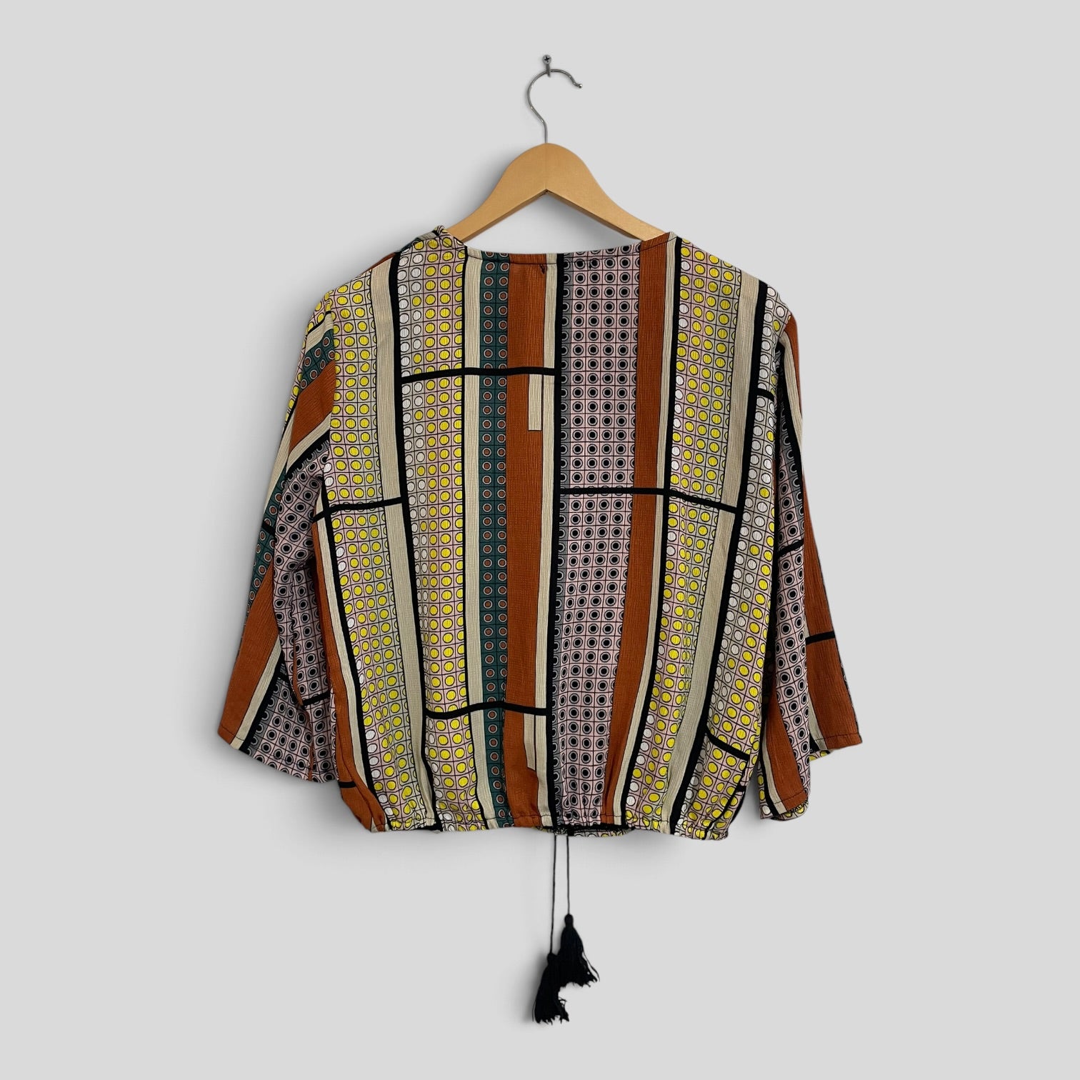 Image of (12) Boohoo | Patterned Blouse