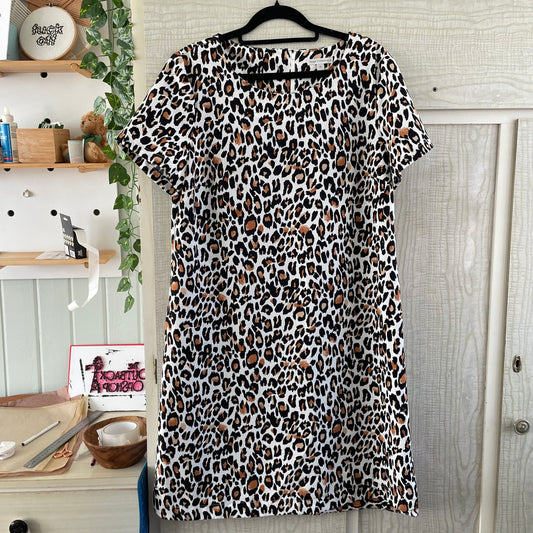 (14) Animal Print Dress