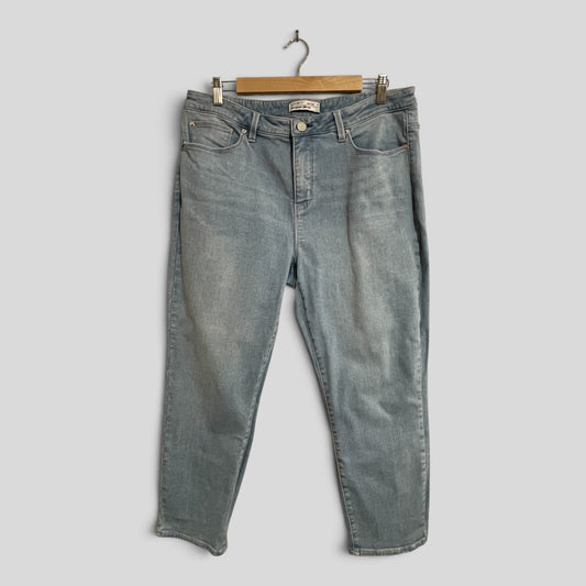 (16) Jeanswest | Skinny Capris