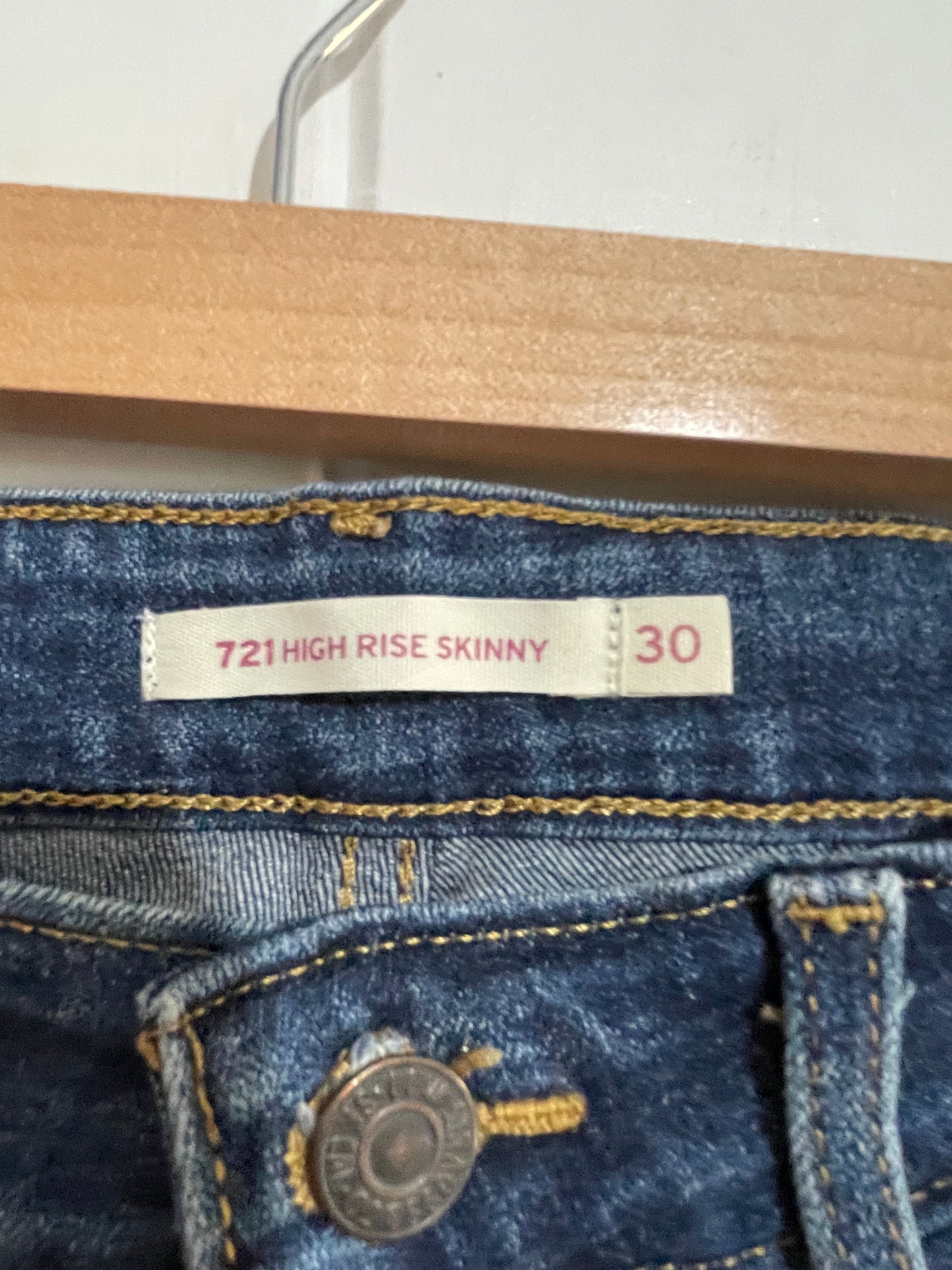 (30/12) Levis | High Rise Skinny Jeans