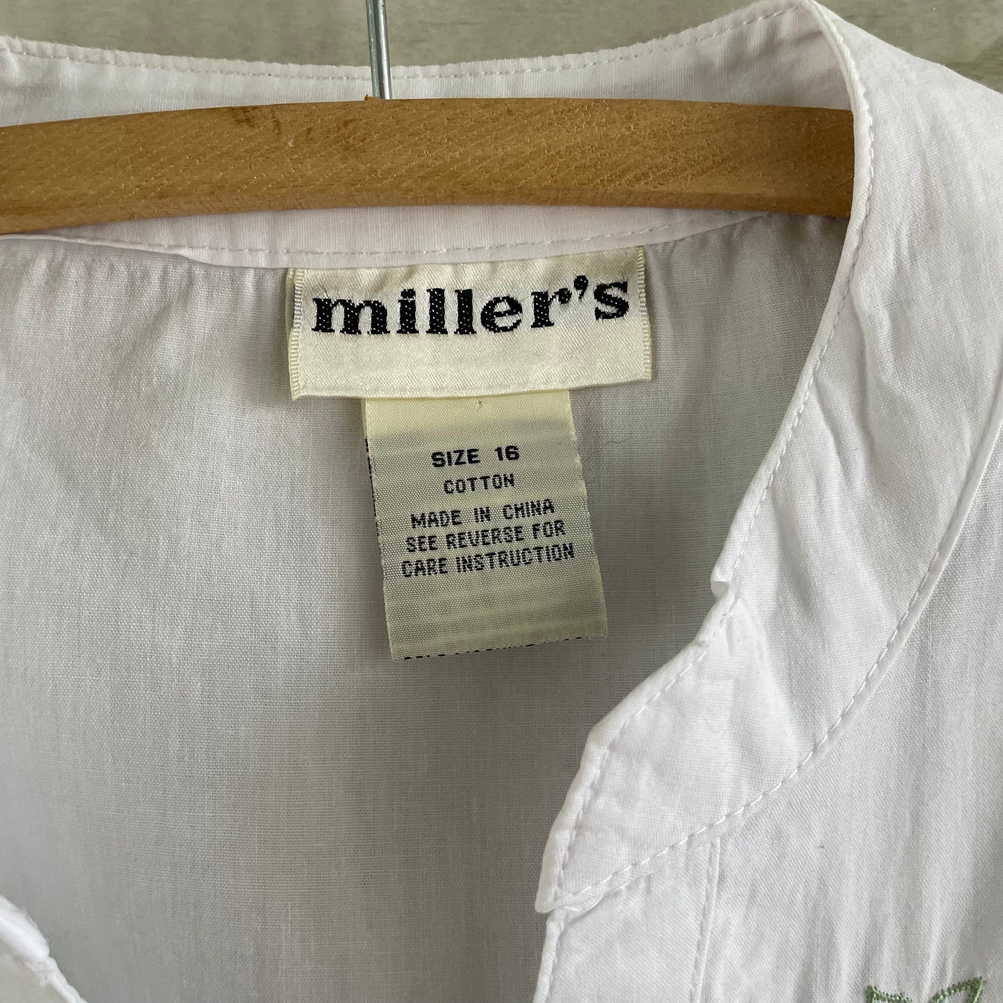 (16) Millers White with Green detail blouse