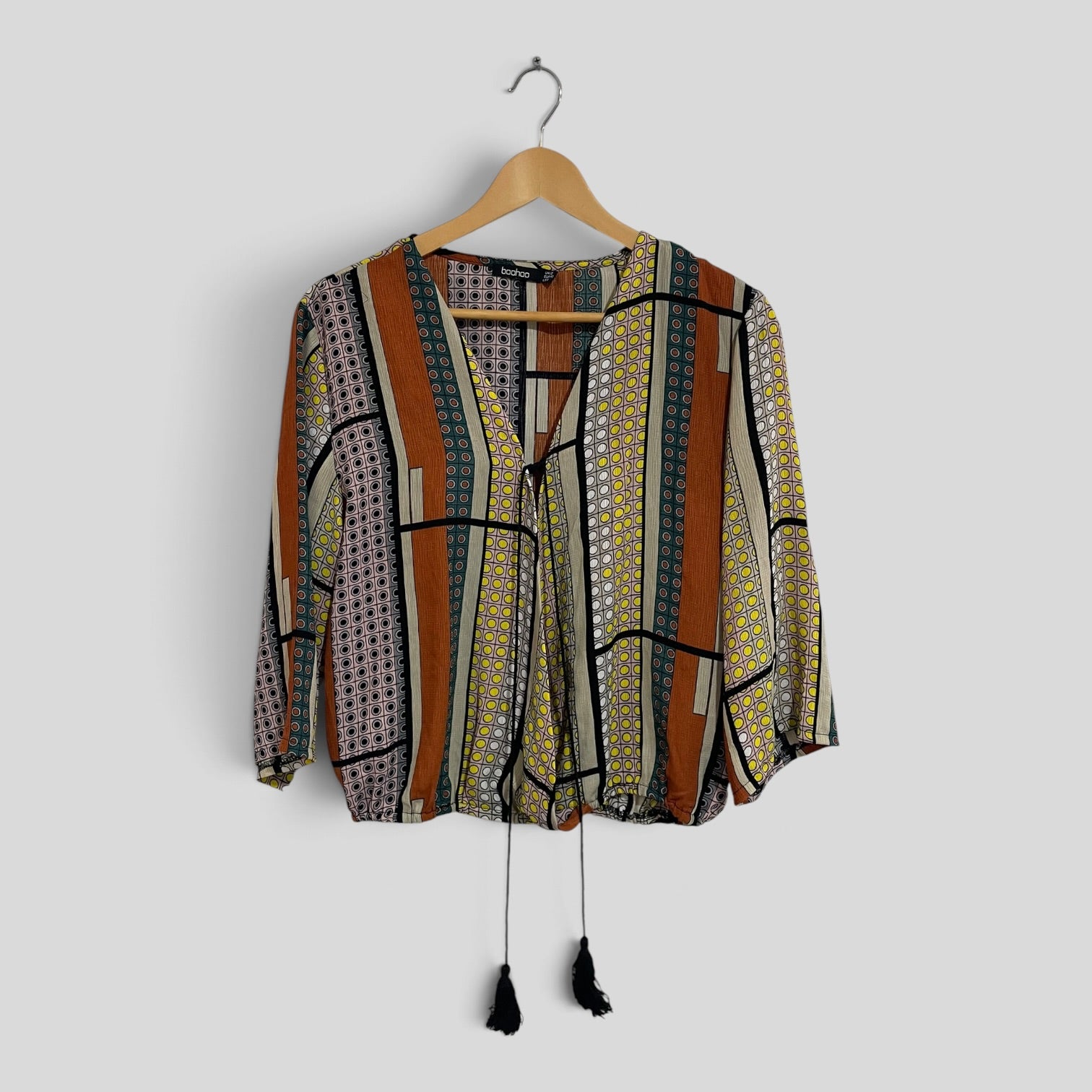 Image of (12) Boohoo | Patterned Blouse