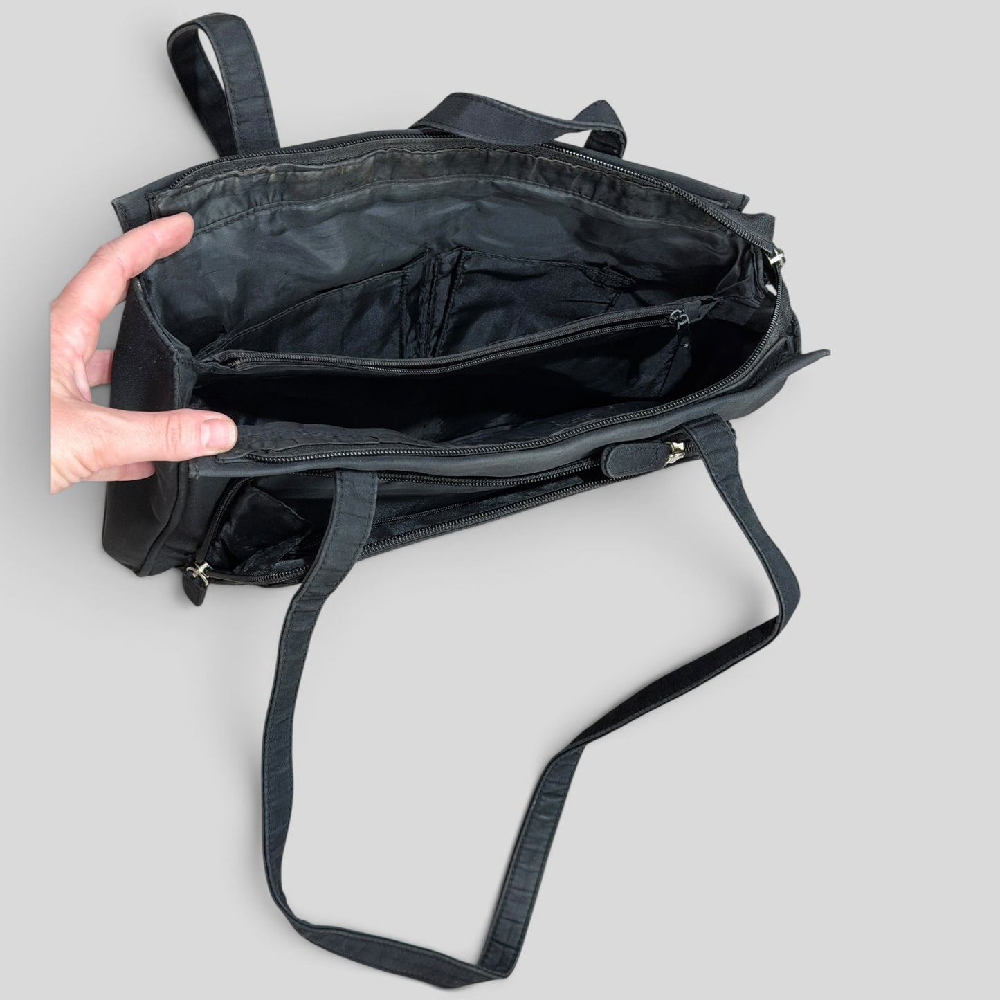 Handbag | Black Tablet Tote