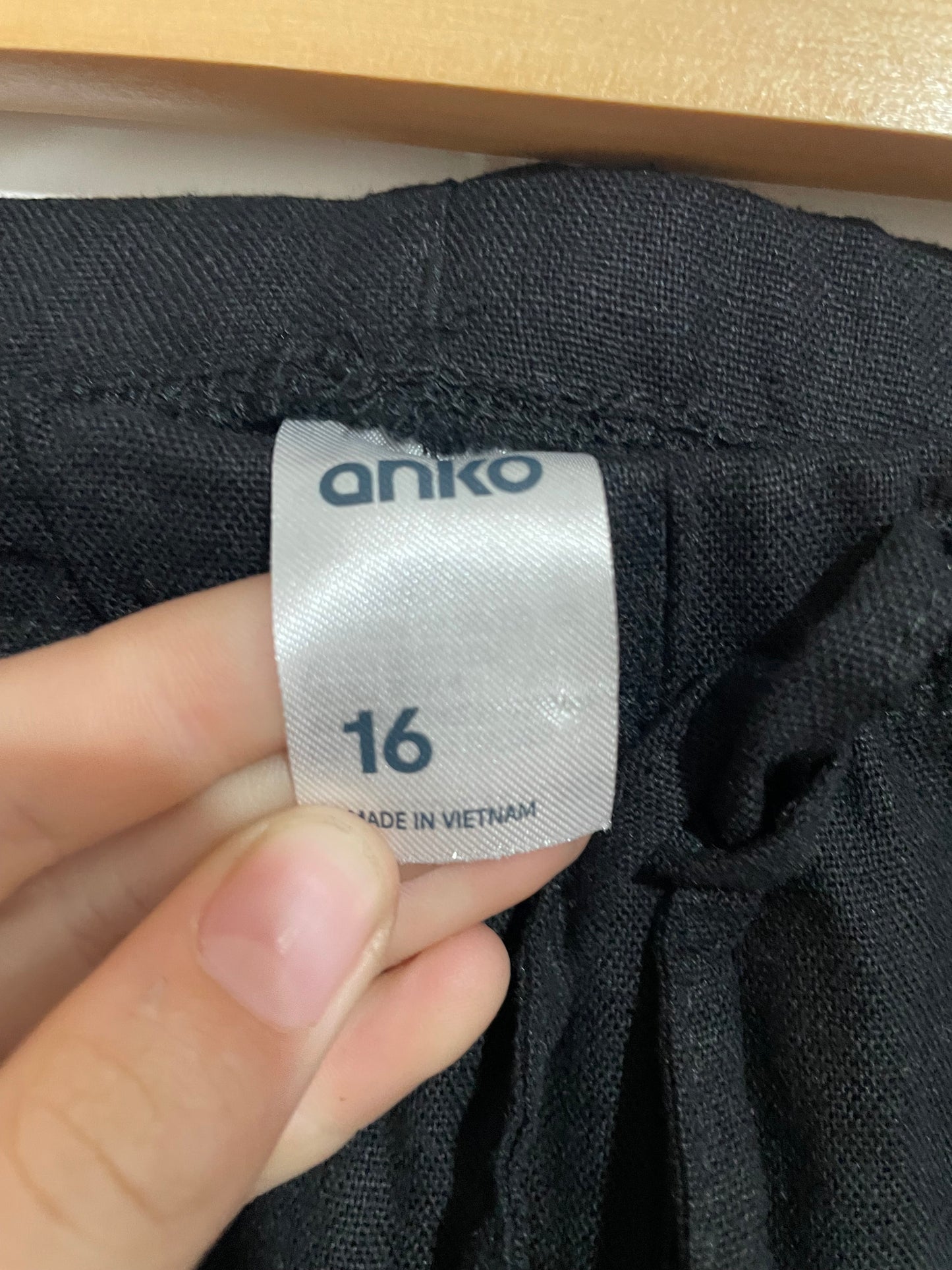 (16) Anko | Black Viscose/Linen Blend Shorts
