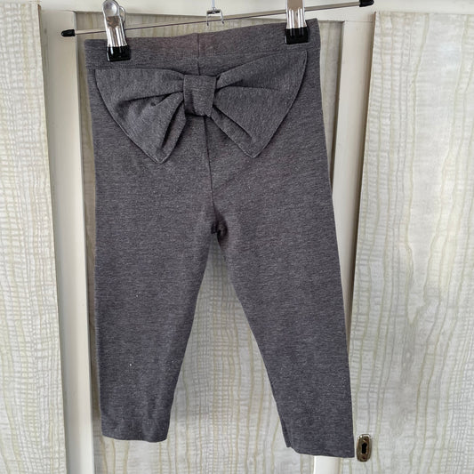 (1) grey bow leggings