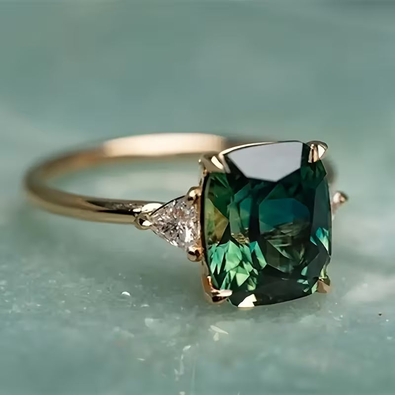 (9) Emerald Zirconia Ring