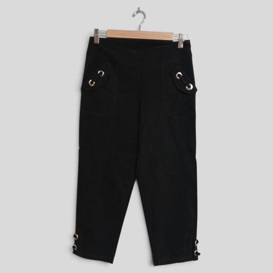 (10) CC Collection | Black Capris
