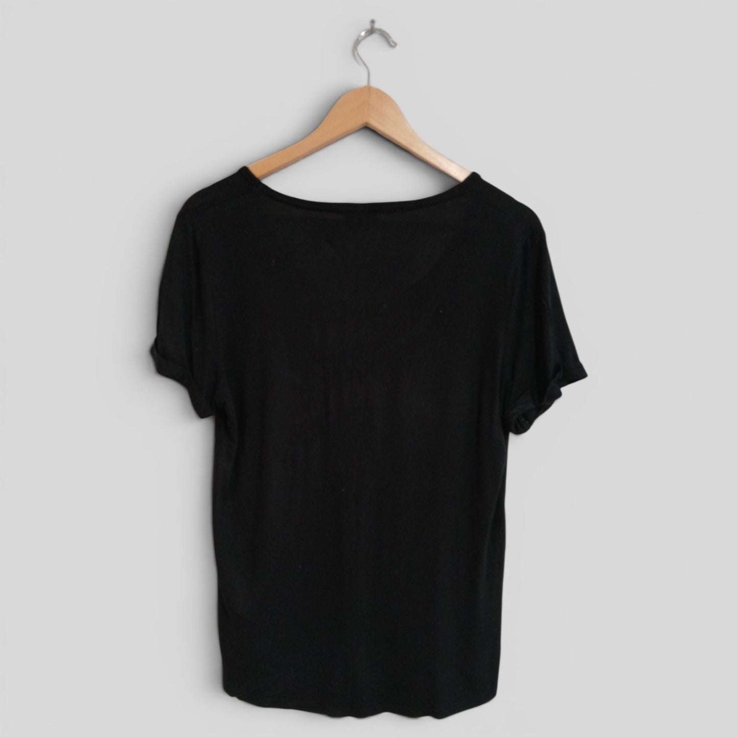 (S) Dotti | Black Tee