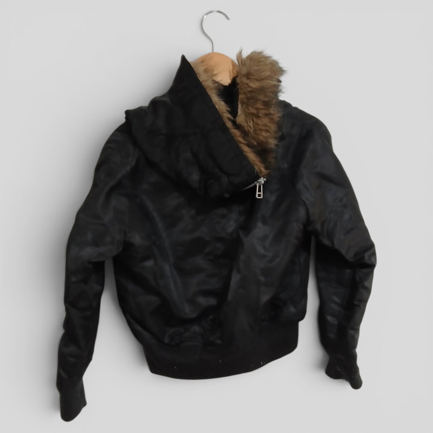 (8JNR) Target | Black Jacket