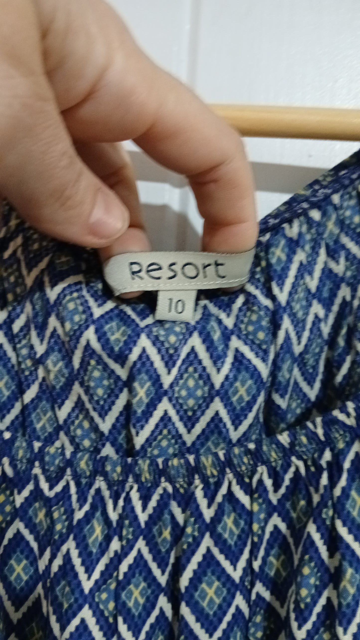 (10) Resort | Patterned Blouse
