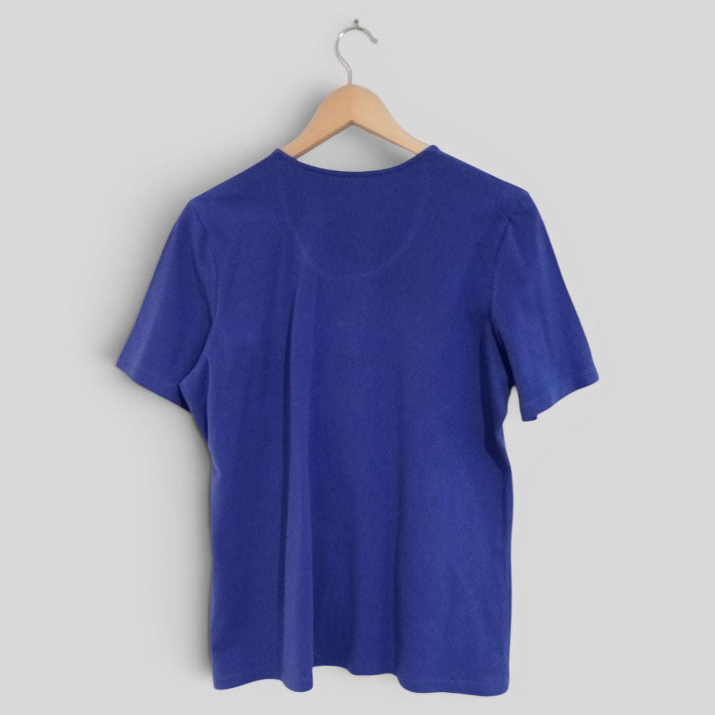 (14) Blue Flower Tee