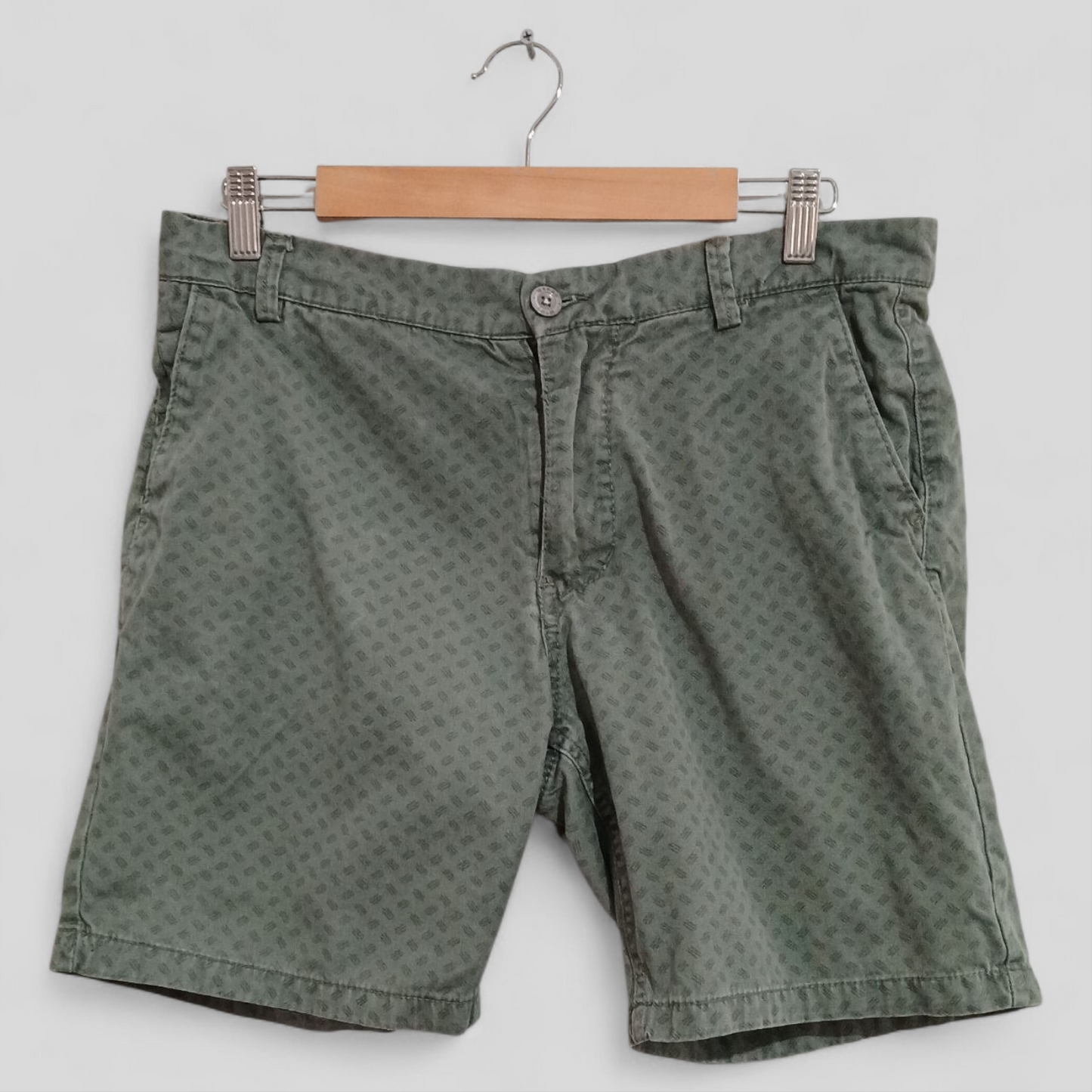 (32) Target | Shorts