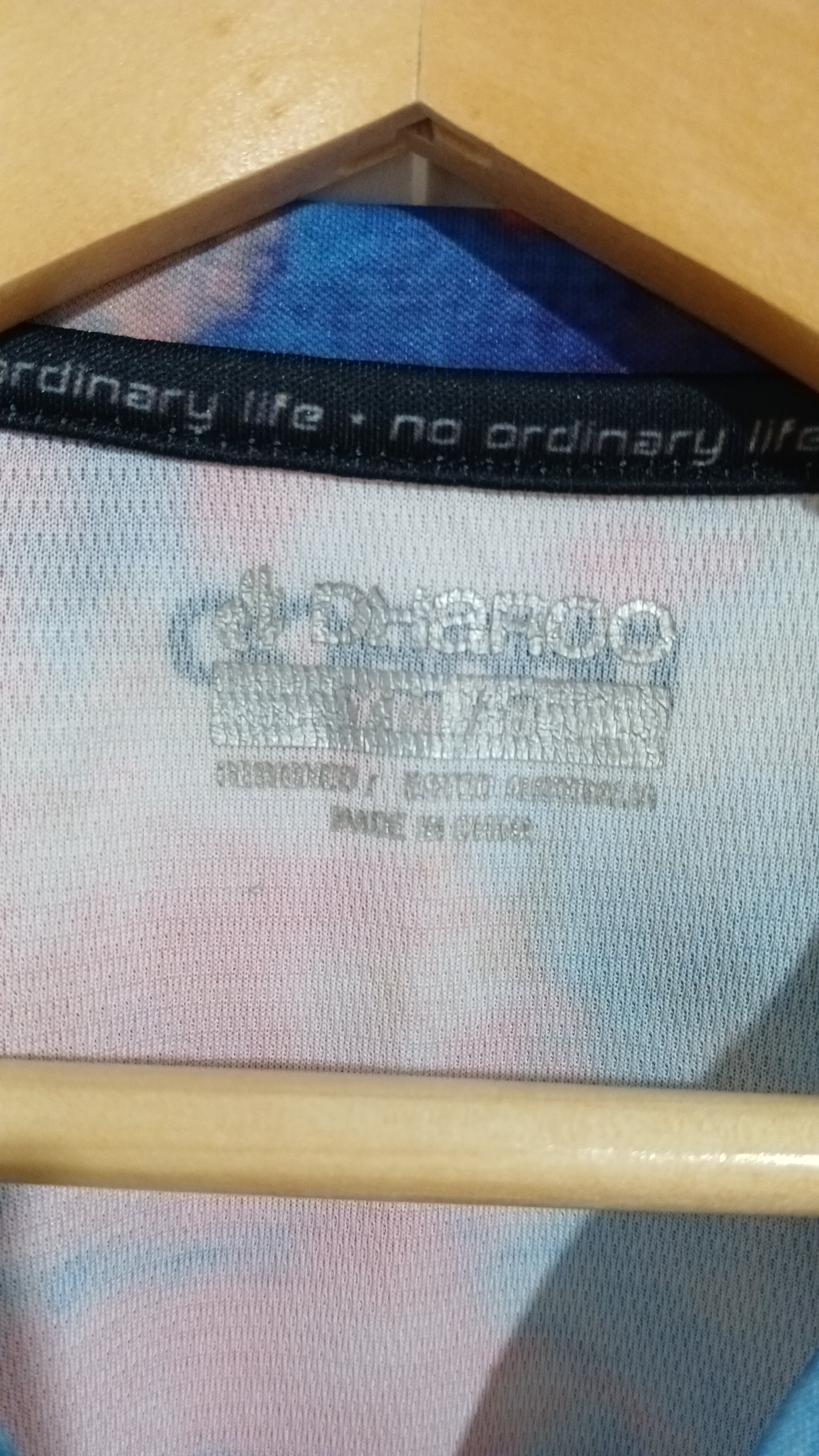 (8JNR) DHARCO | Blue/Pink Tee