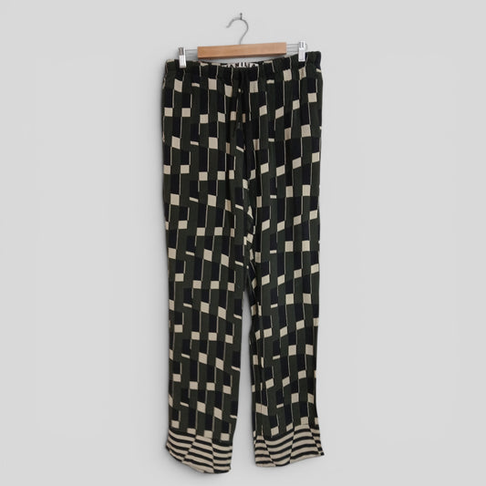 (38/10) Vanilia | Graphic Pants