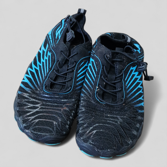 (39) Barefoot/Water Shoes