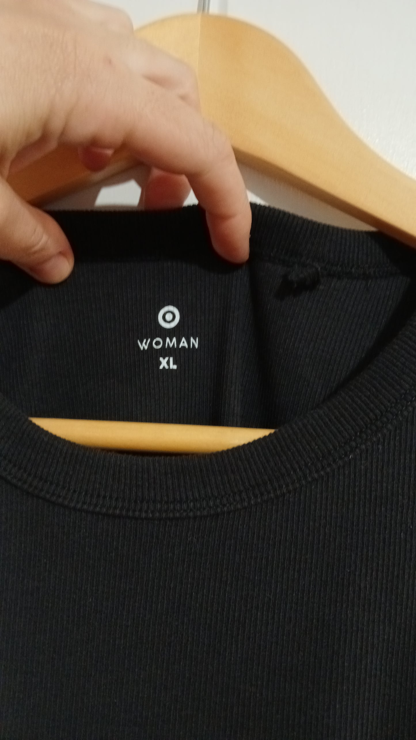 (XL) Target | Black Singlet